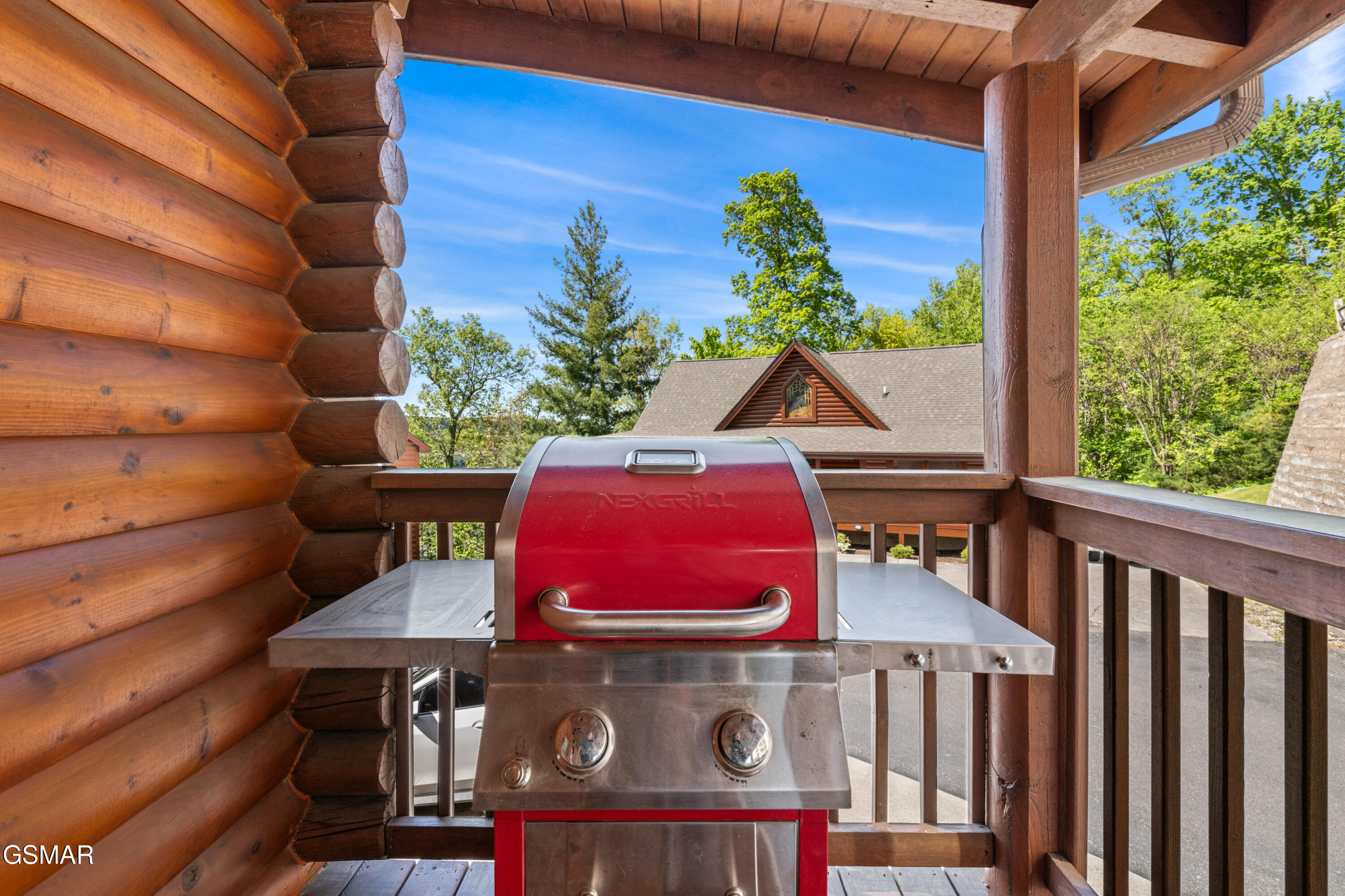 427 Big Bear Way Pigeon Forge TN 37863