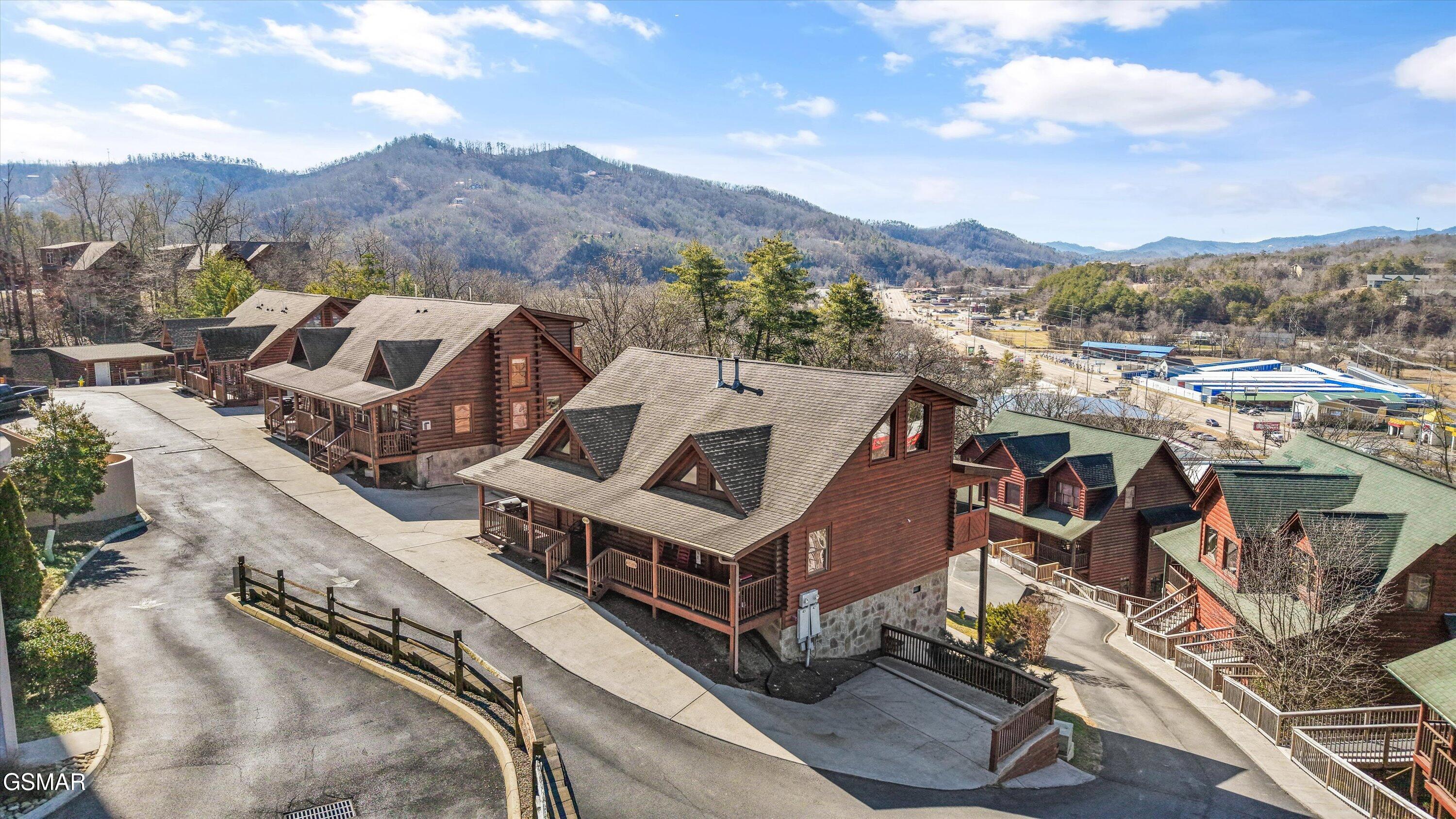 427 Big Bear Way Pigeon Forge TN 37863