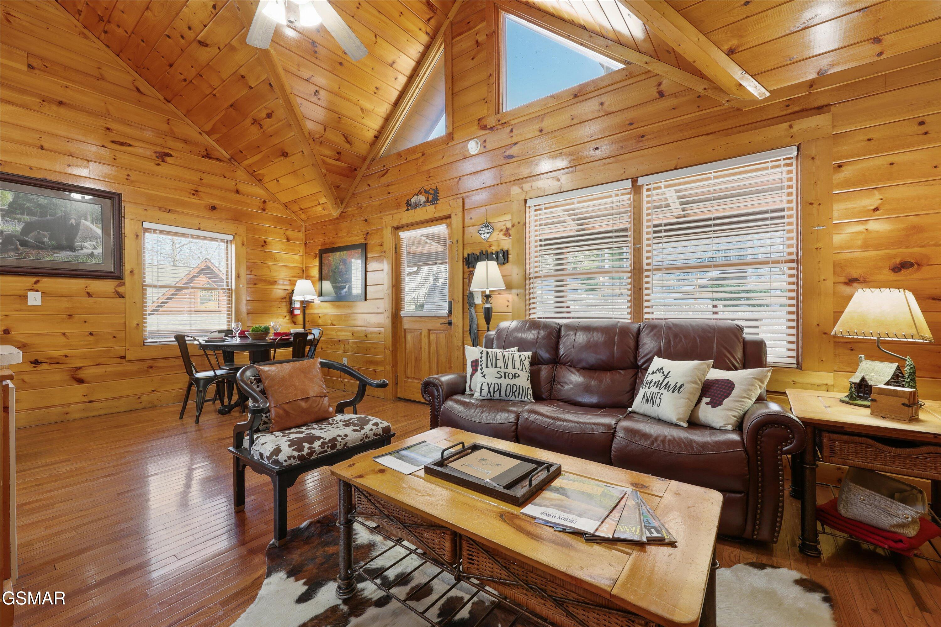 427 Big Bear Way Pigeon Forge TN 37863