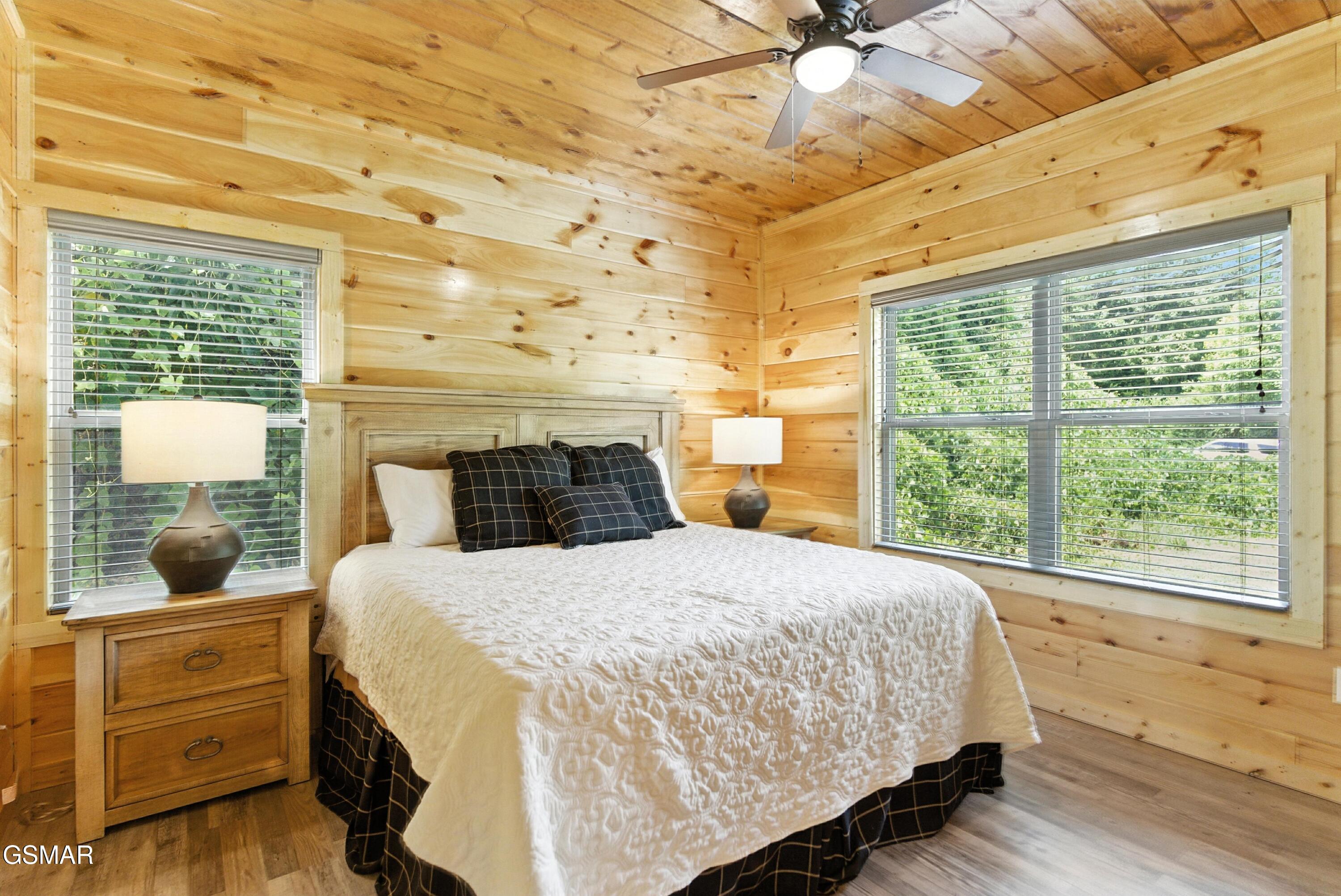 576 Dollywood Lane Pigeon Forge TN 37862