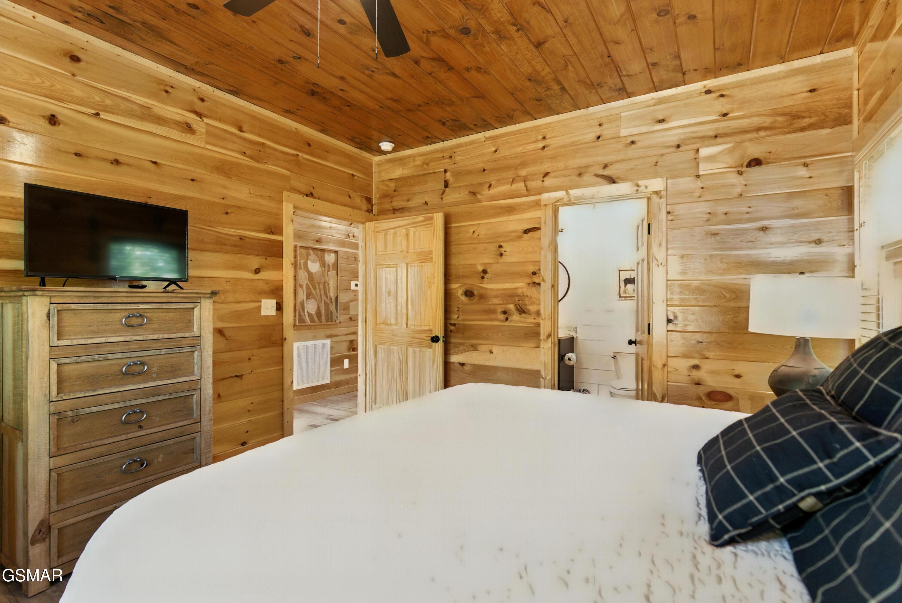 576 Dollywood Lane Pigeon Forge TN 37862