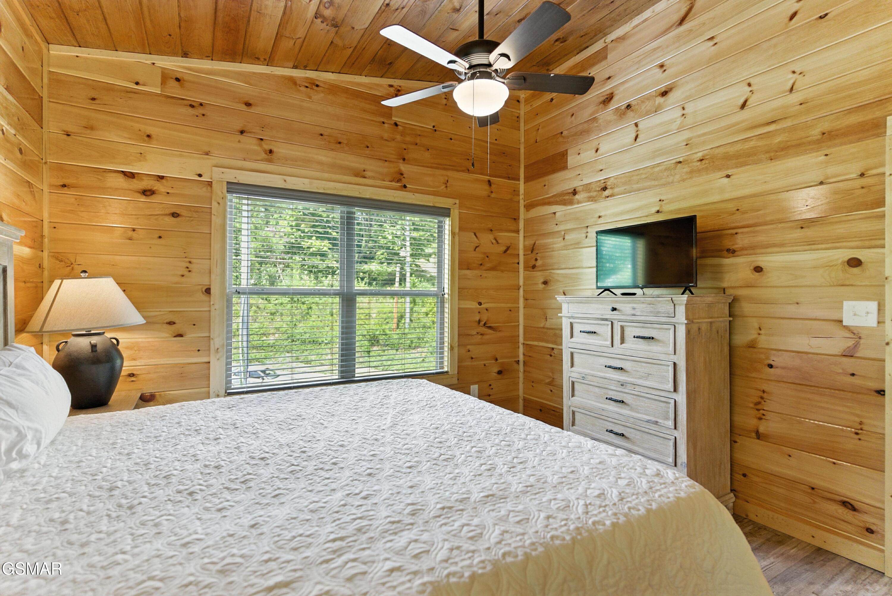 576 Dollywood Lane Pigeon Forge TN 37862