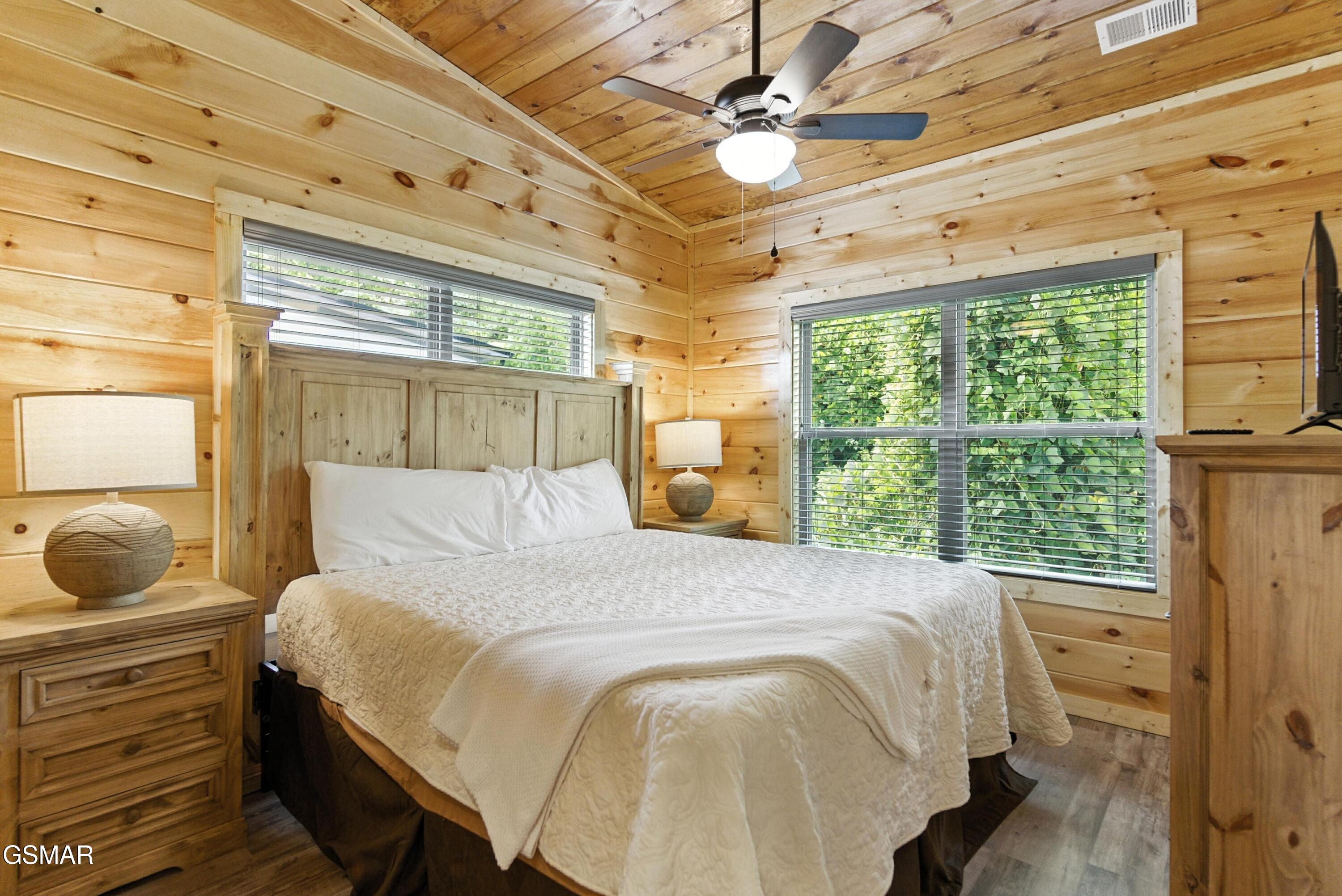 576 Dollywood Lane Pigeon Forge TN 37862