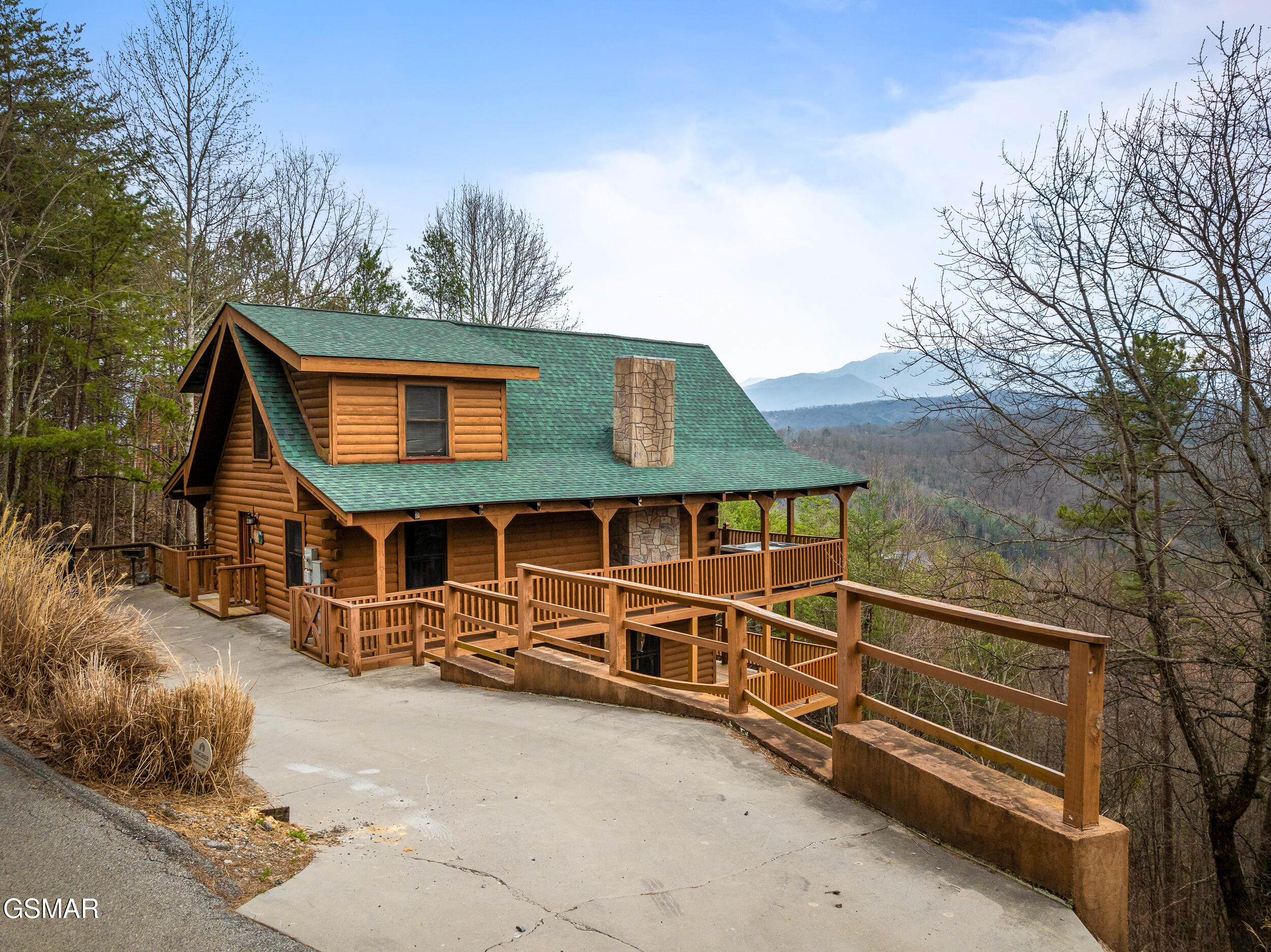 1910 E Mountain View Way Sevierville TN 37862