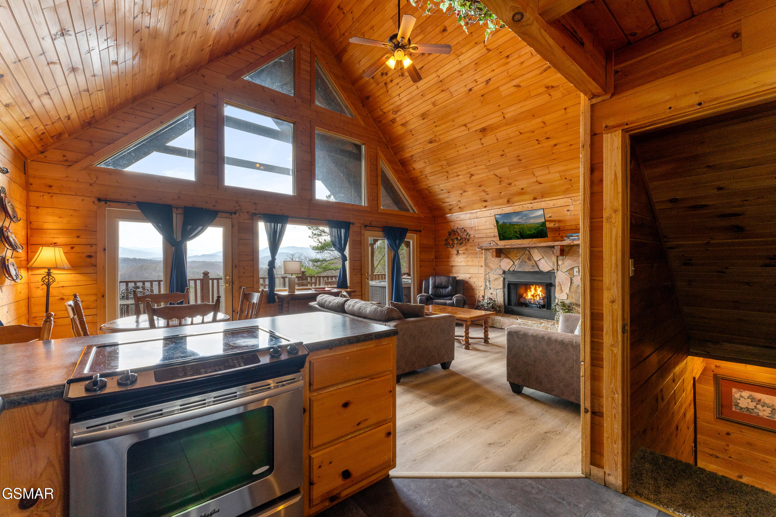 1910 E Mountain View Way Sevierville TN 37862