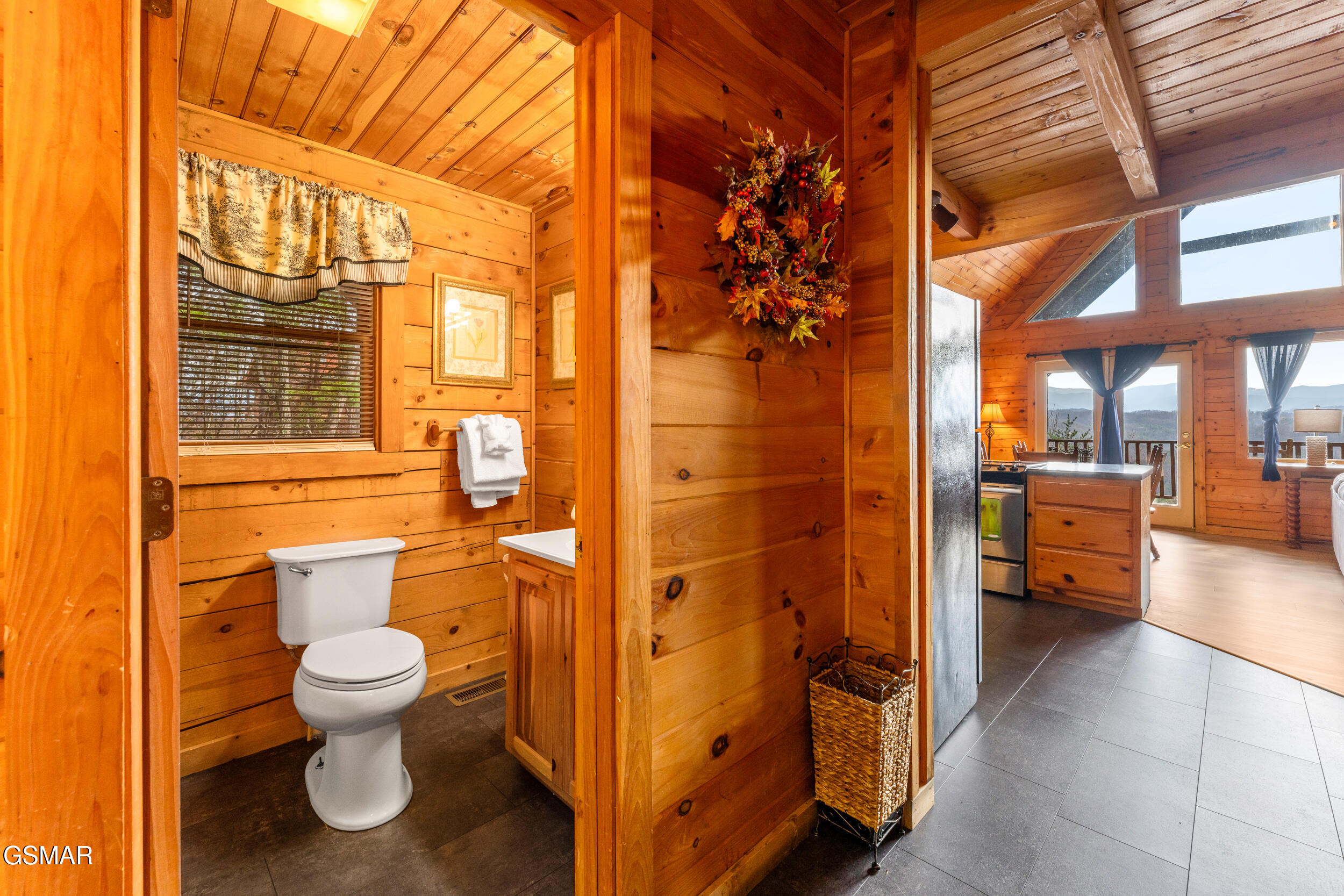 1910 E Mountain View Way Sevierville TN 37862