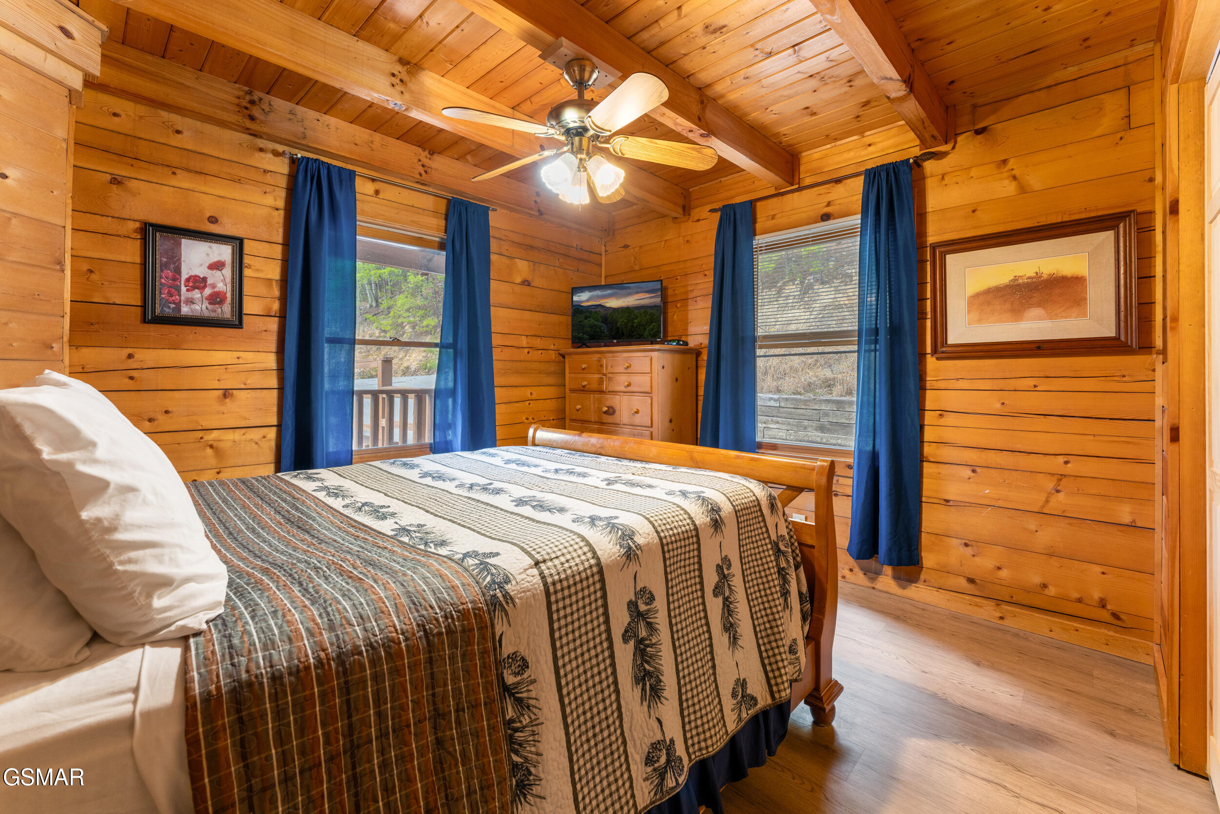 1910 E Mountain View Way Sevierville TN 37862