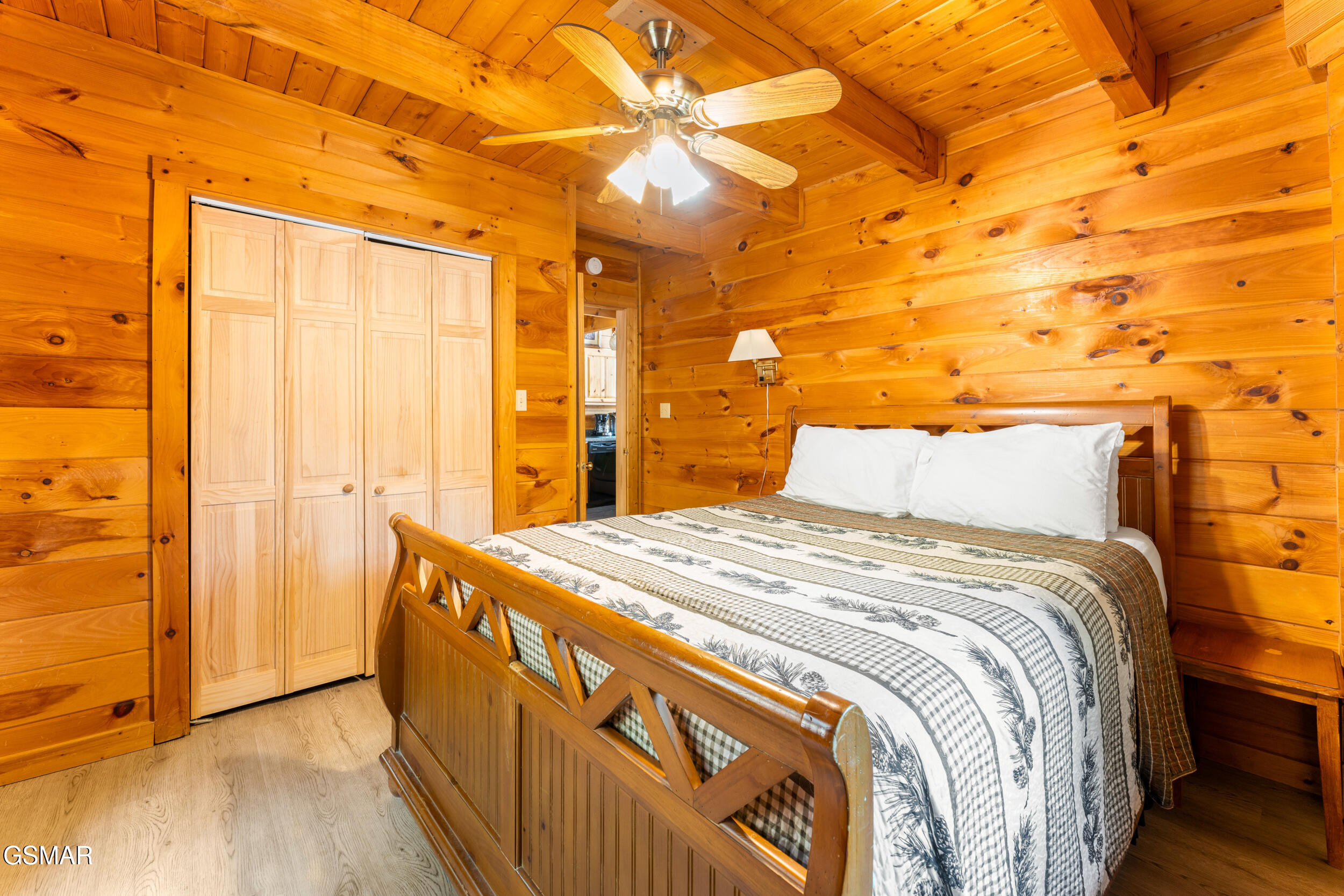 1910 E Mountain View Way Sevierville TN 37862