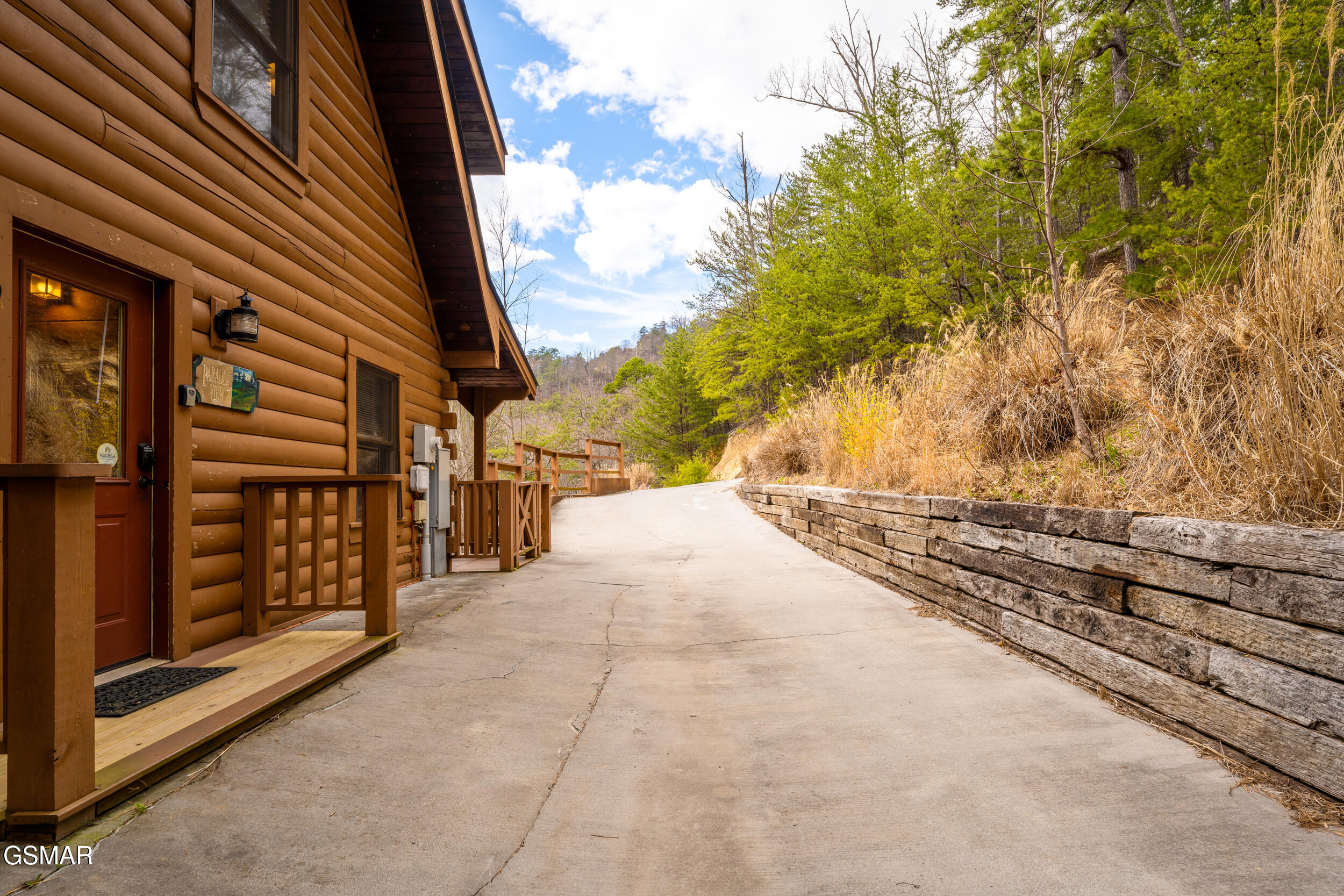 1910 E Mountain View Way Sevierville TN 37862