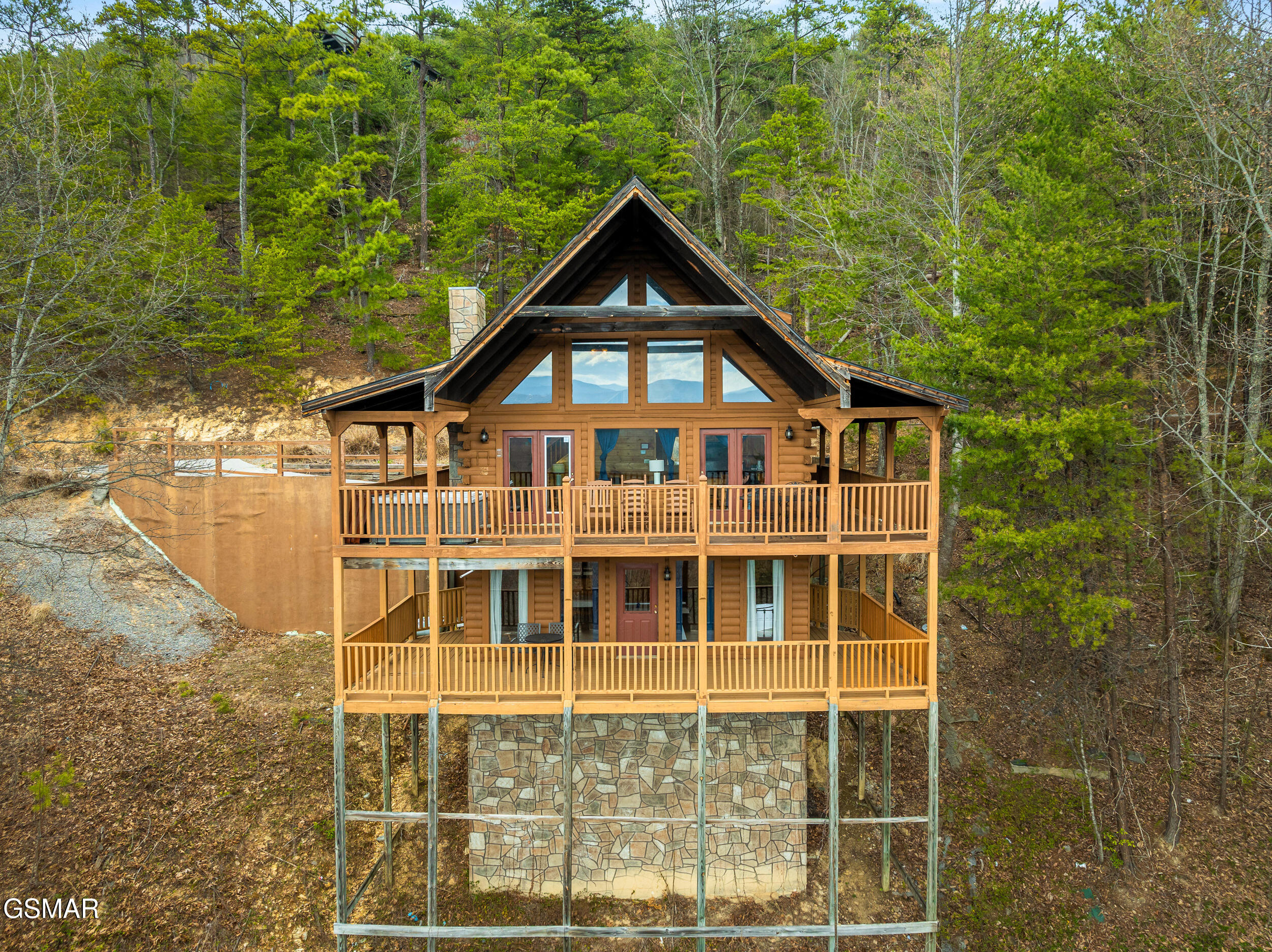 1910 E Mountain View Way Sevierville TN 37862