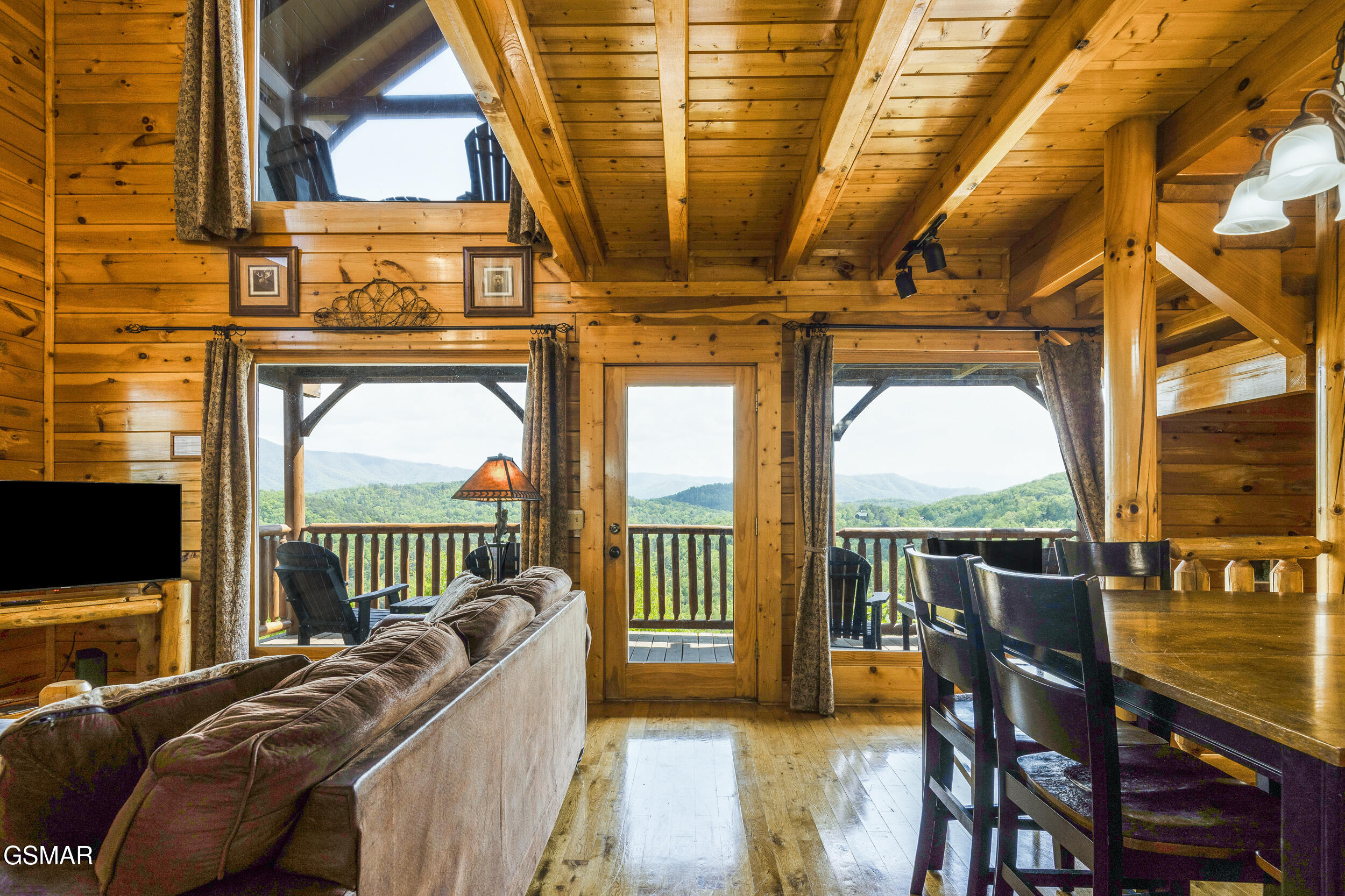2828 White Oak Ridge Lane Sevierville TN 37862