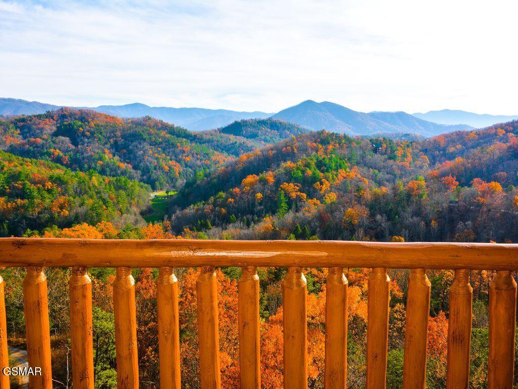 2828 White Oak Ridge Lane Sevierville TN 37862