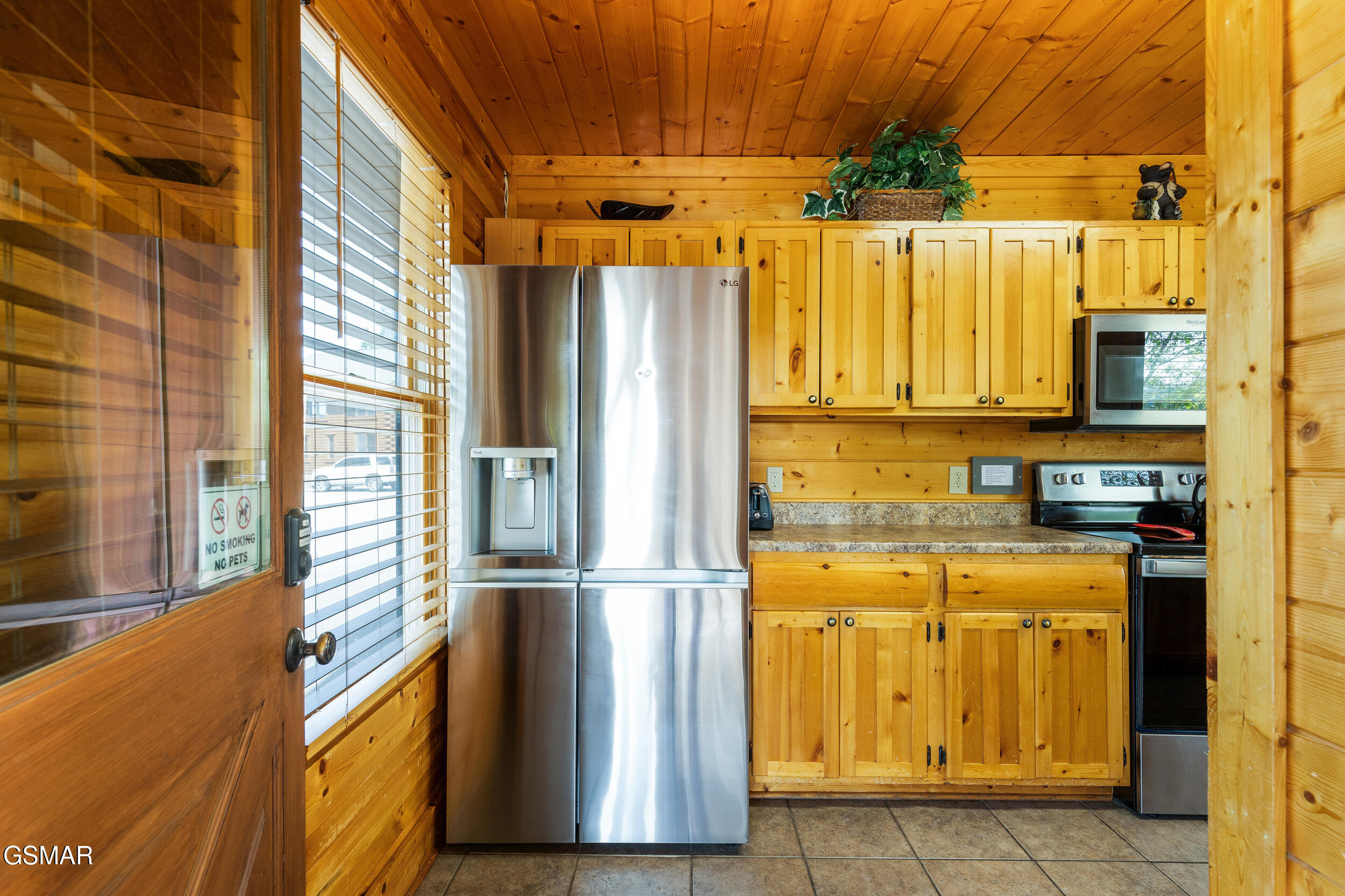 2828 White Oak Ridge Lane Sevierville TN 37862