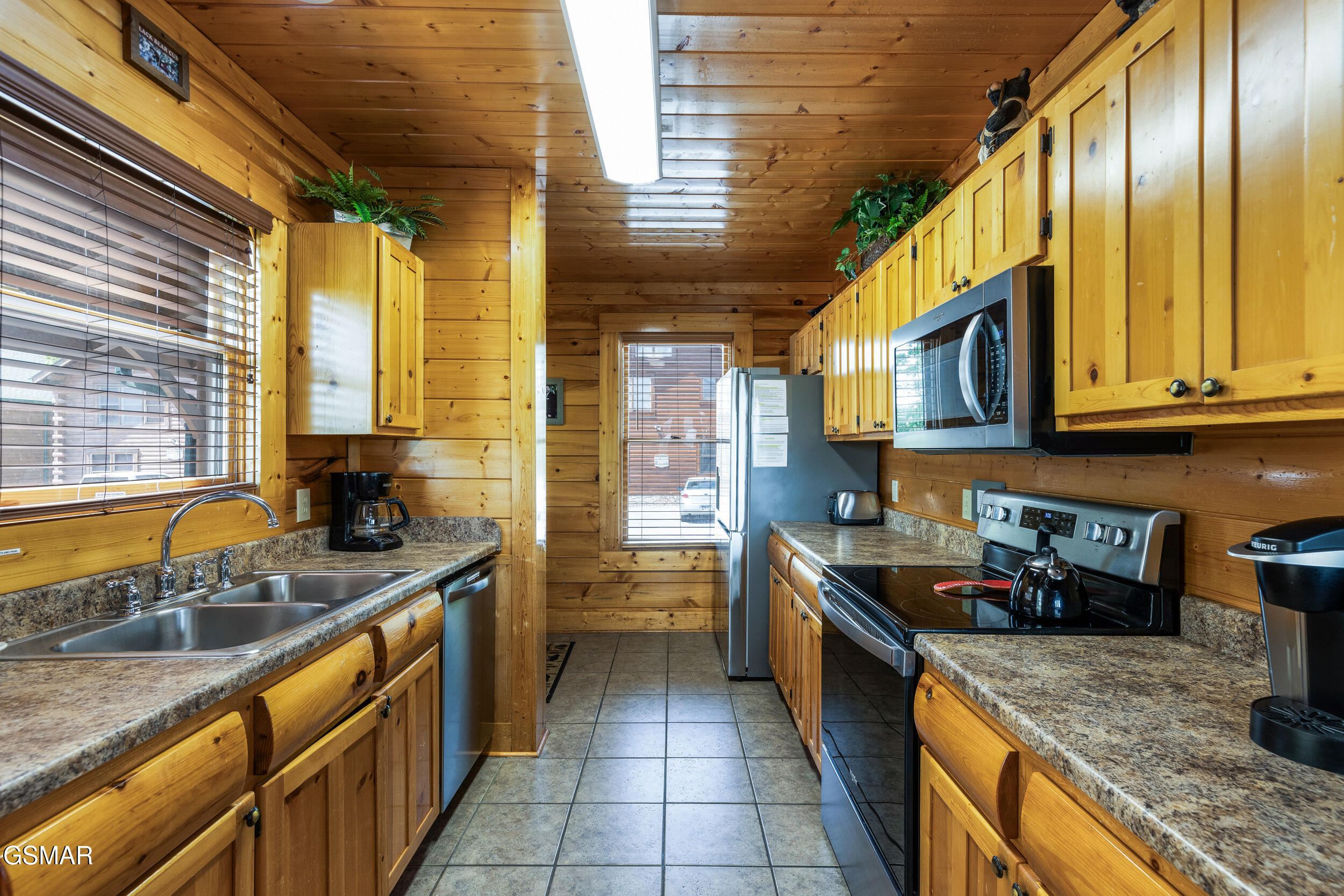 2828 White Oak Ridge Lane Sevierville TN 37862