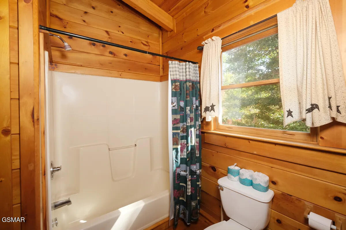 1509 Sky View Drive Sevierville TN 37876