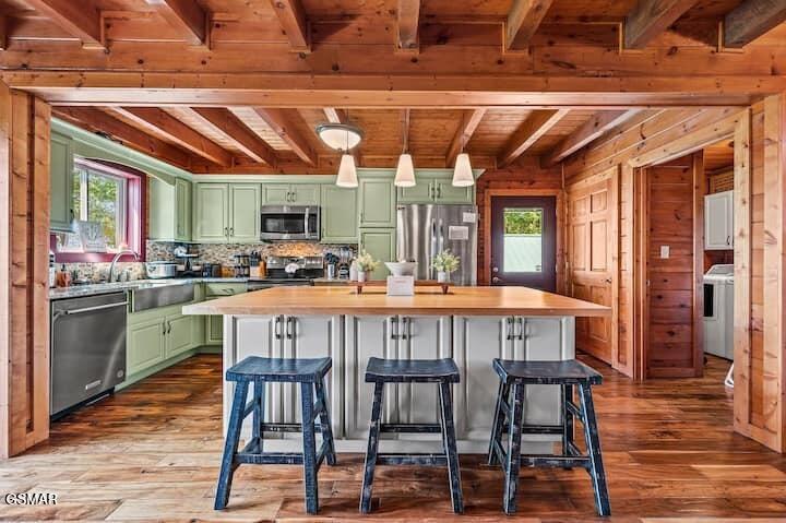 2491 Black Bear Ridge Way Sevierville TN 37862