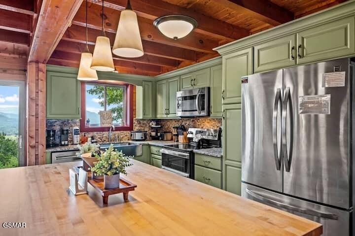 2491 Black Bear Ridge Way Sevierville TN 37862