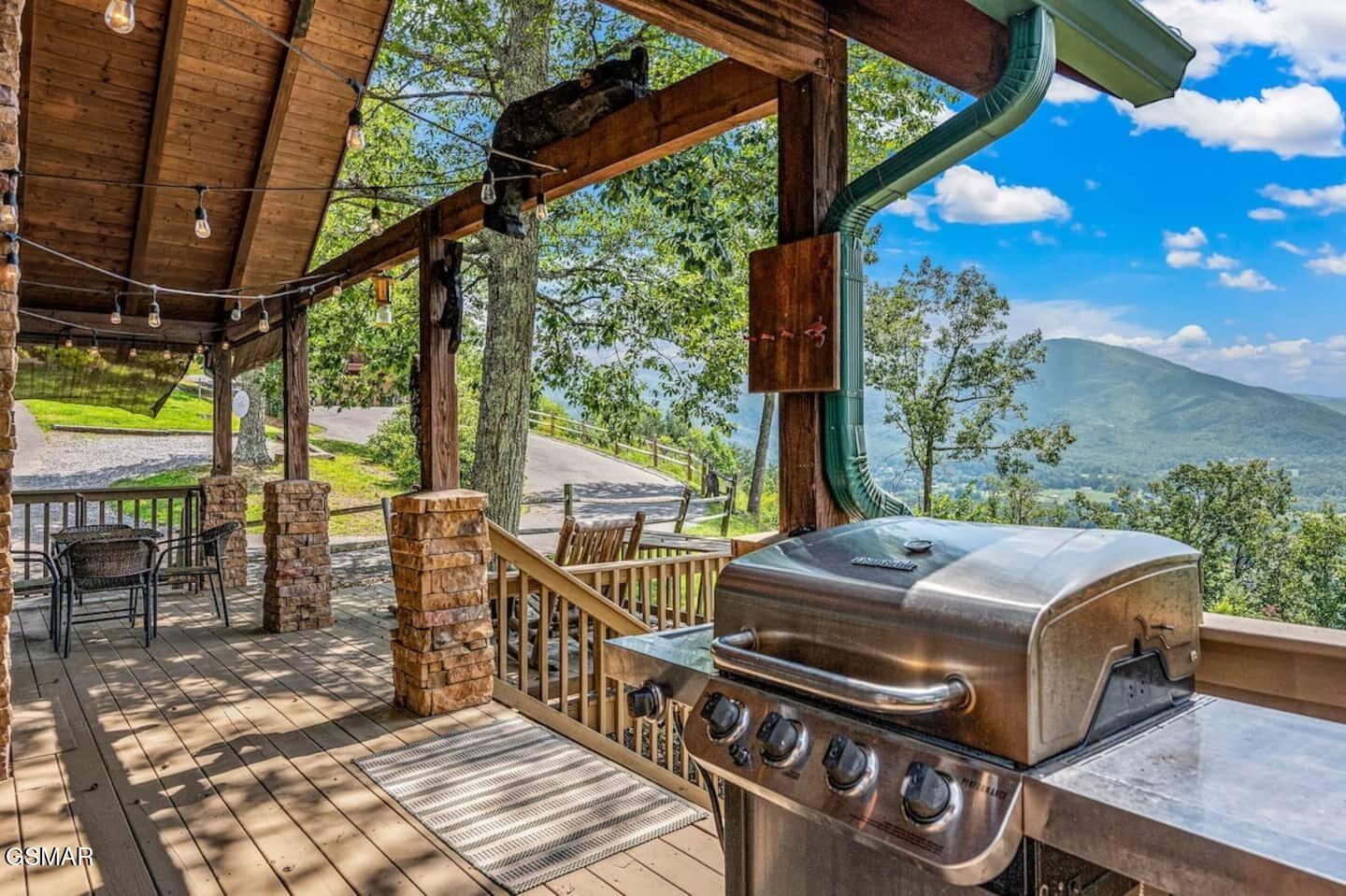 2491 Black Bear Ridge Way Sevierville TN 37862