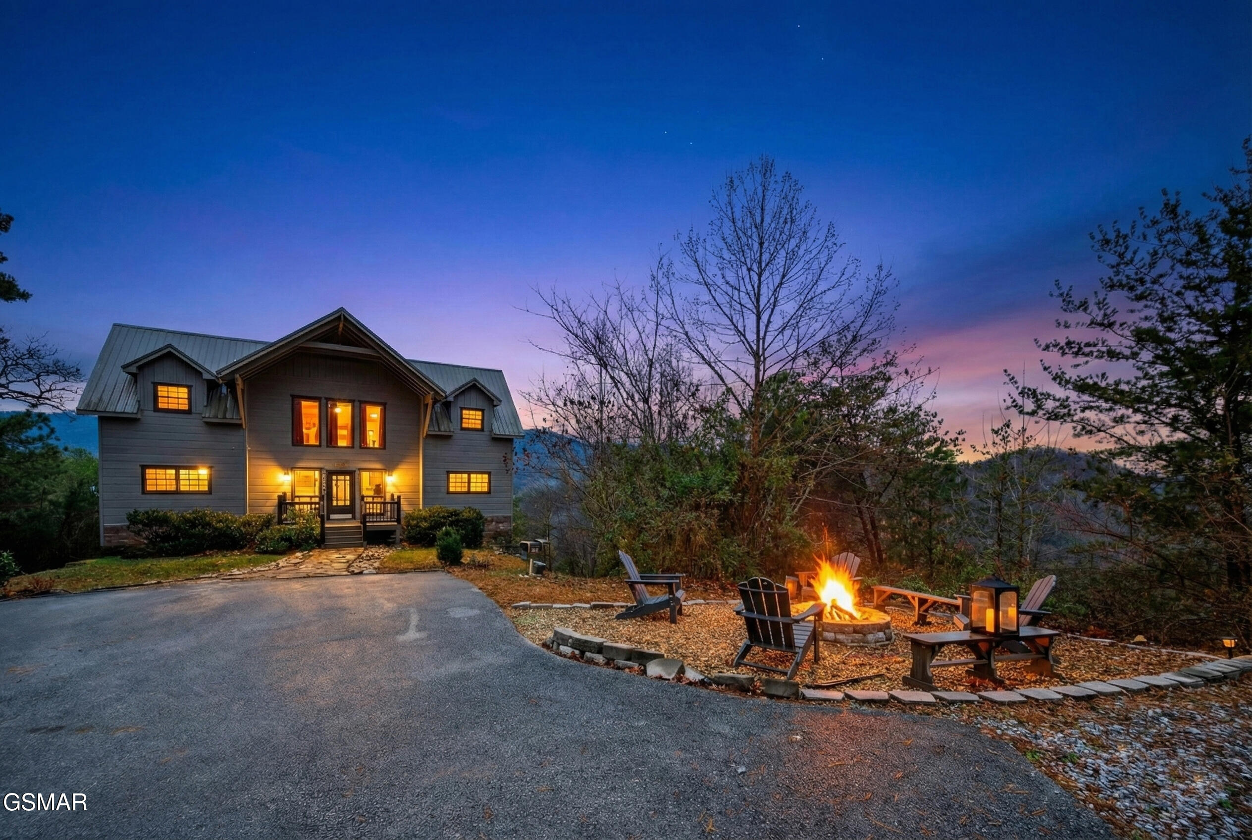 1118 Eagle Pointe Way Pigeon Forge TN 37863