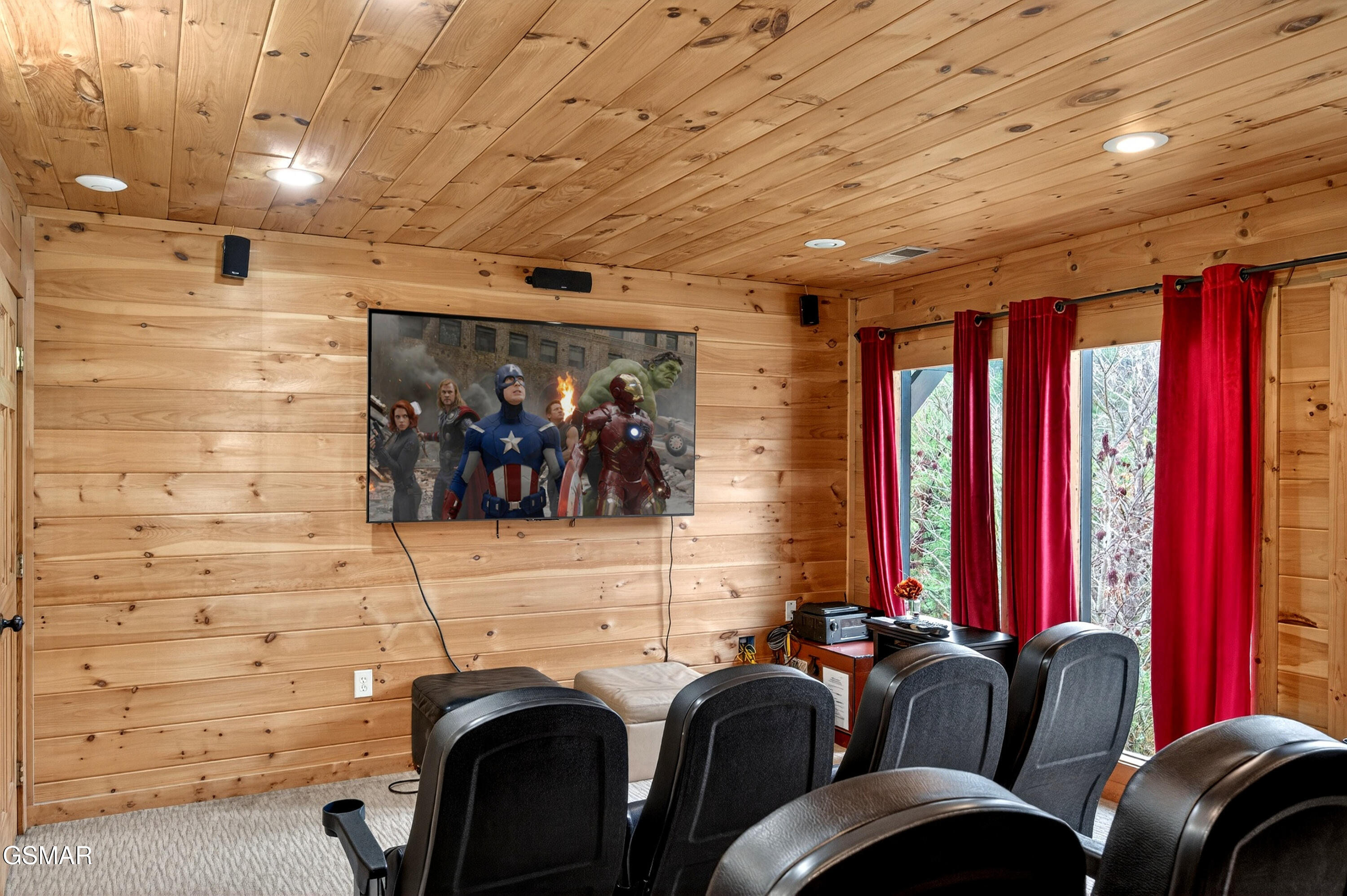 1118 Eagle Pointe Way Pigeon Forge TN 37863