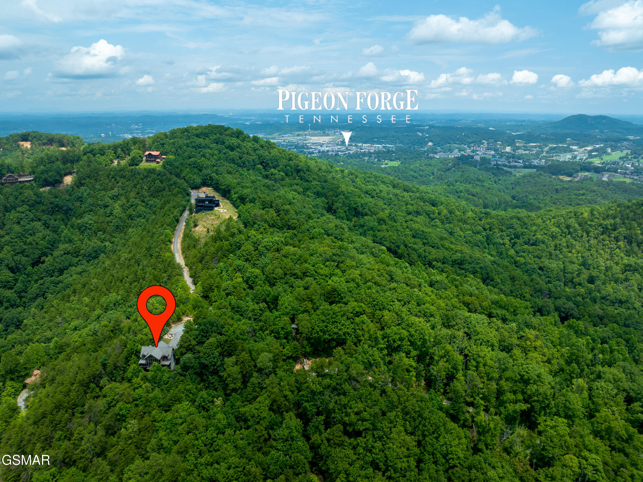 1118 Eagle Pointe Way Pigeon Forge TN 37863