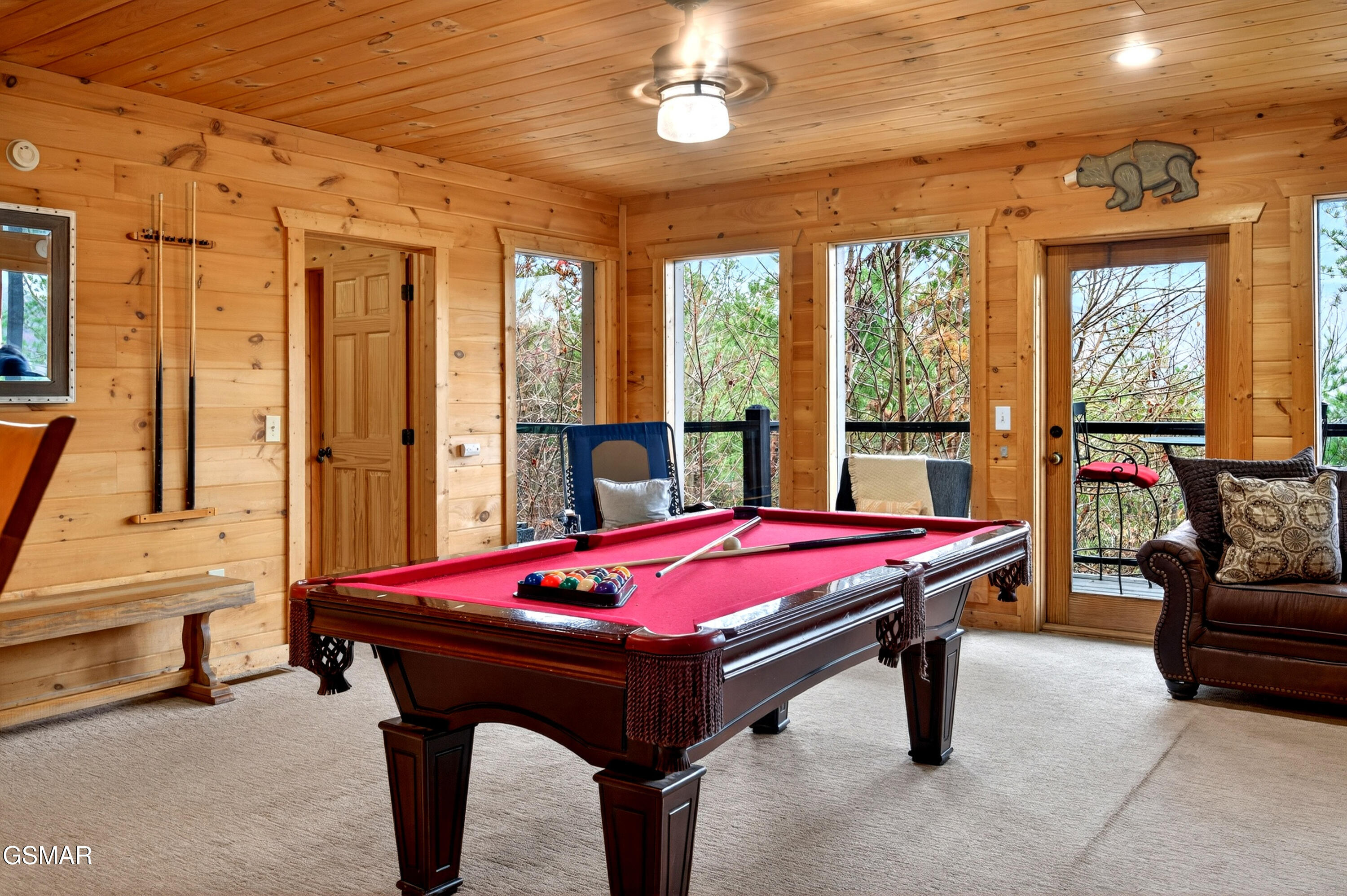 1118 Eagle Pointe Way Pigeon Forge TN 37863