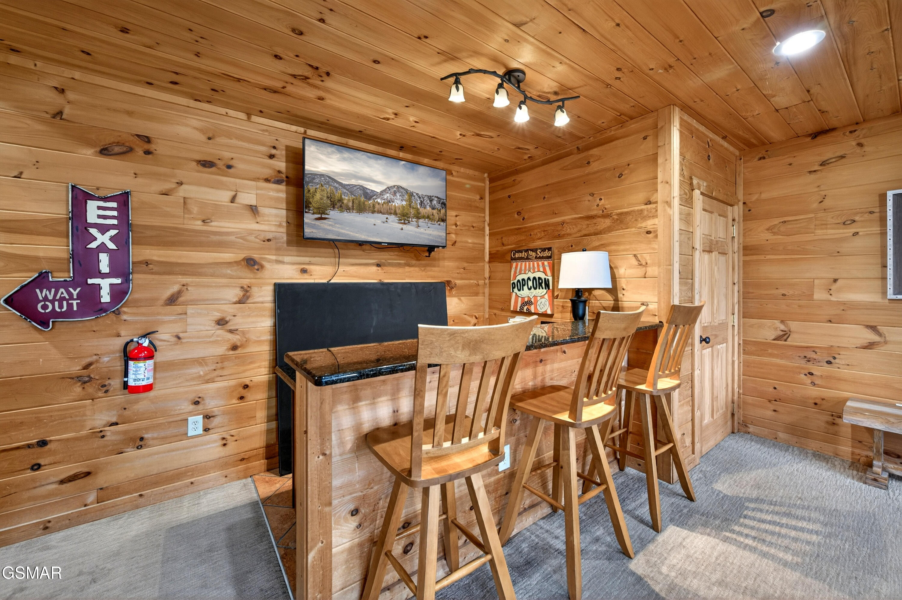 1118 Eagle Pointe Way Pigeon Forge TN 37863