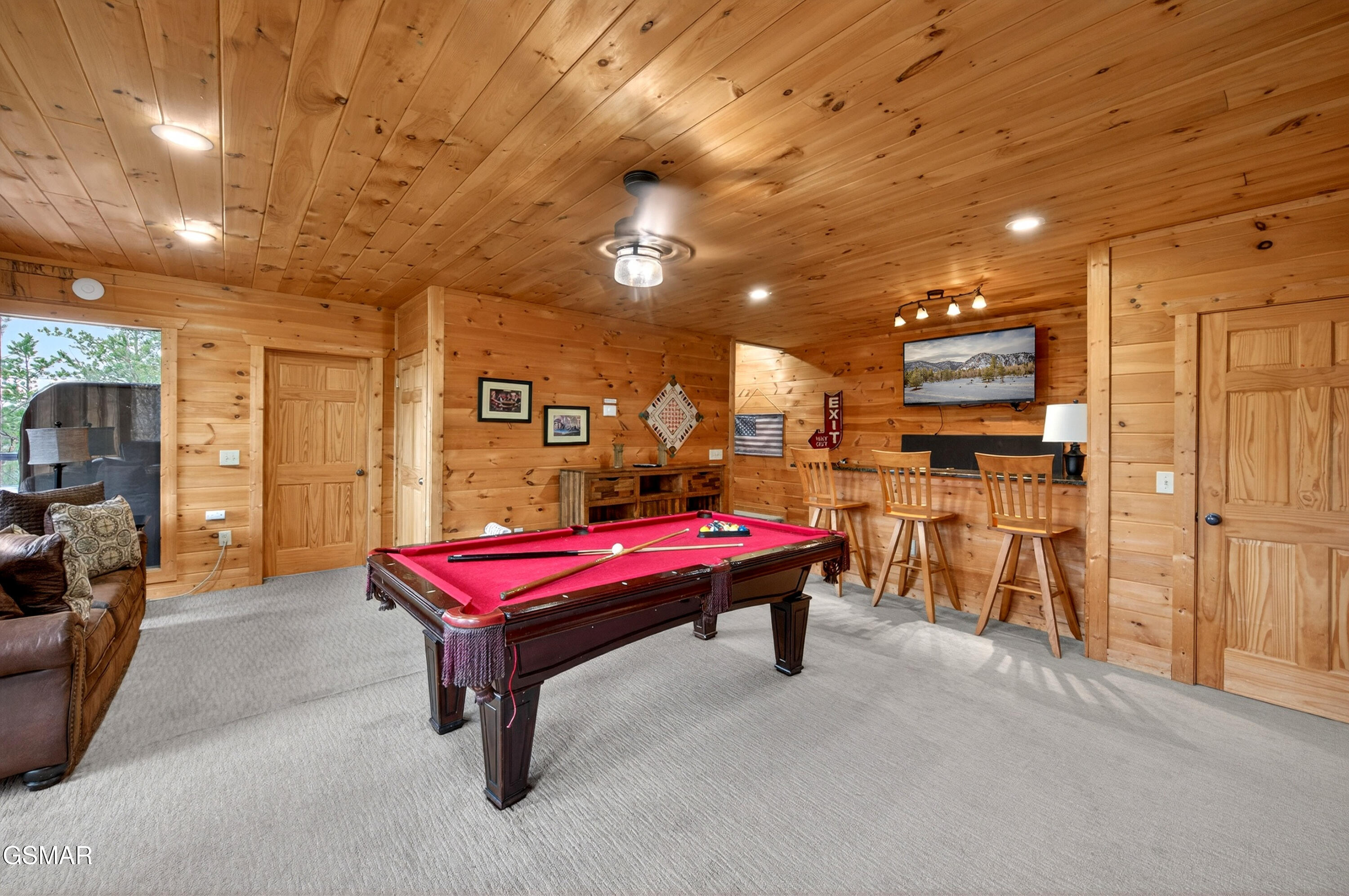 1118 Eagle Pointe Way Pigeon Forge TN 37863