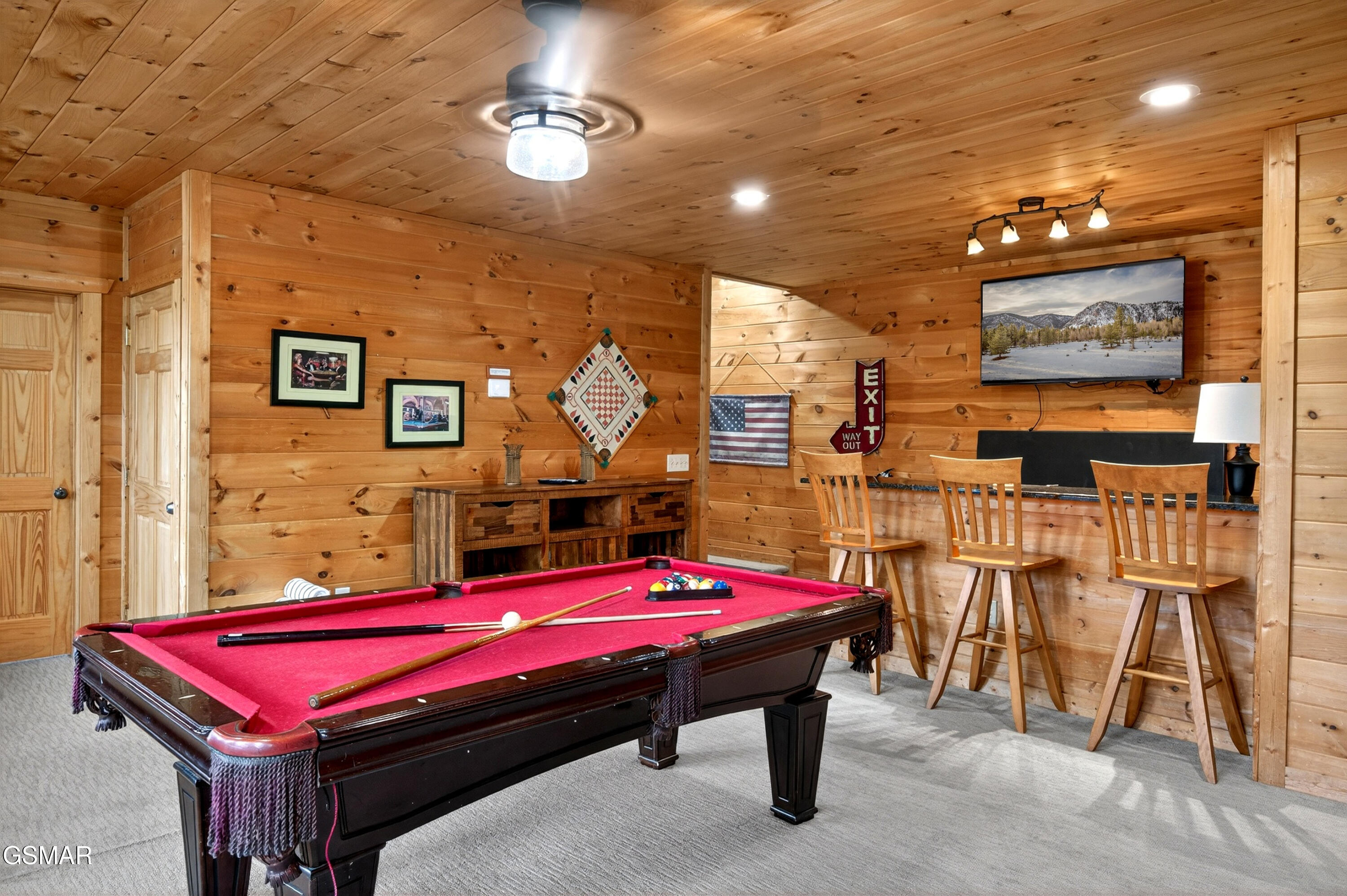 1118 Eagle Pointe Way Pigeon Forge TN 37863