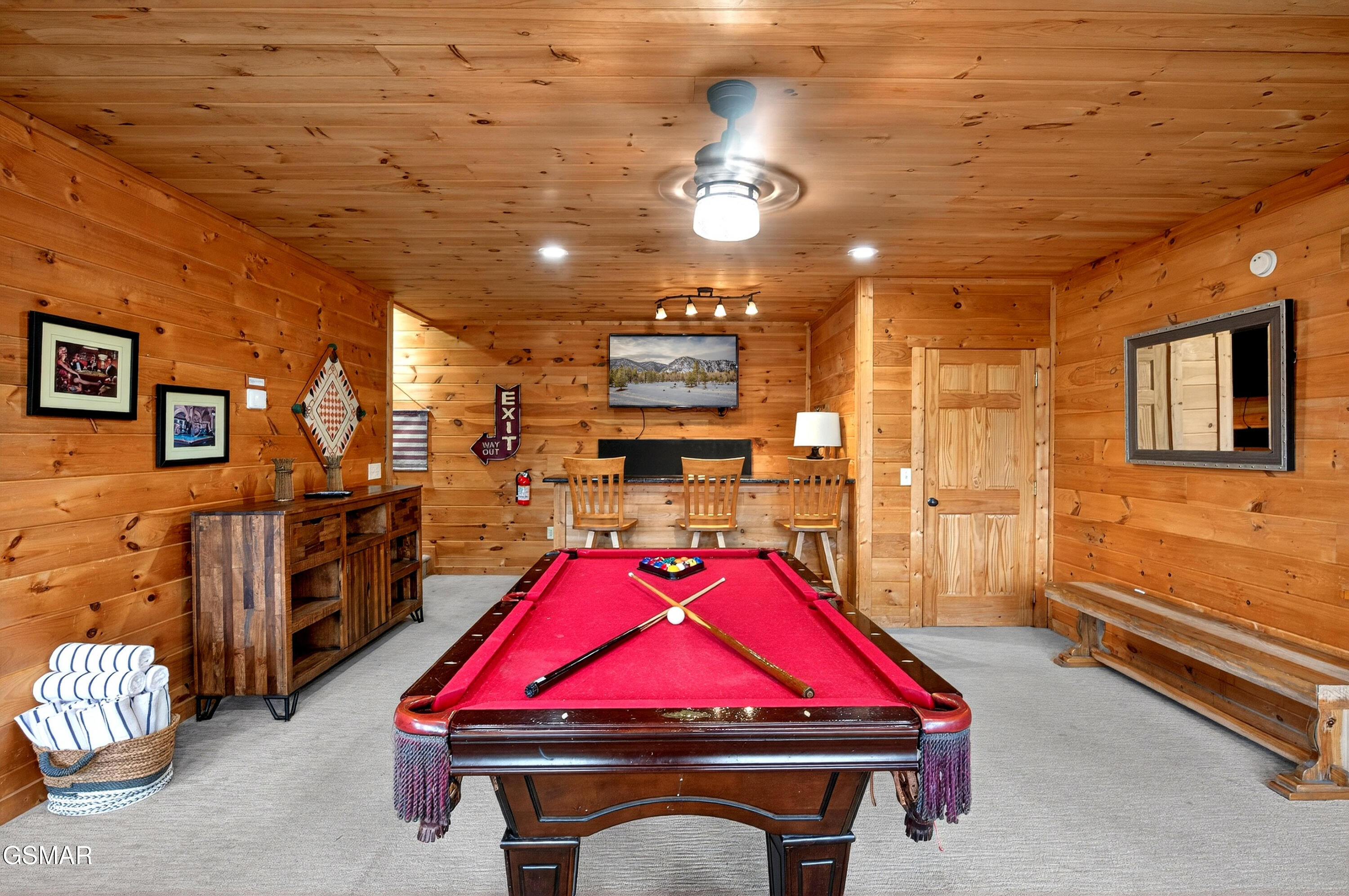 1118 Eagle Pointe Way Pigeon Forge TN 37863