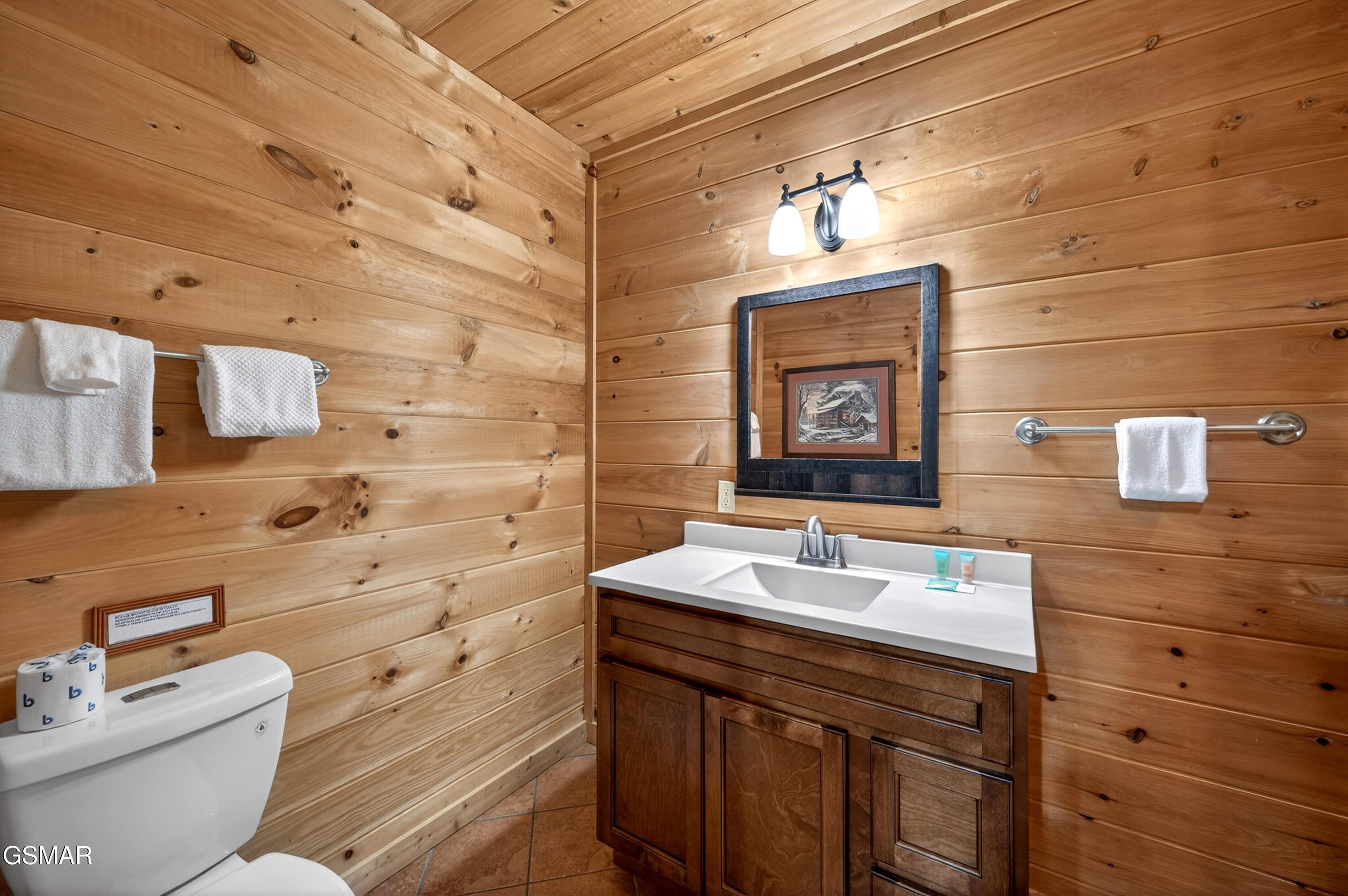 1118 Eagle Pointe Way Pigeon Forge TN 37863