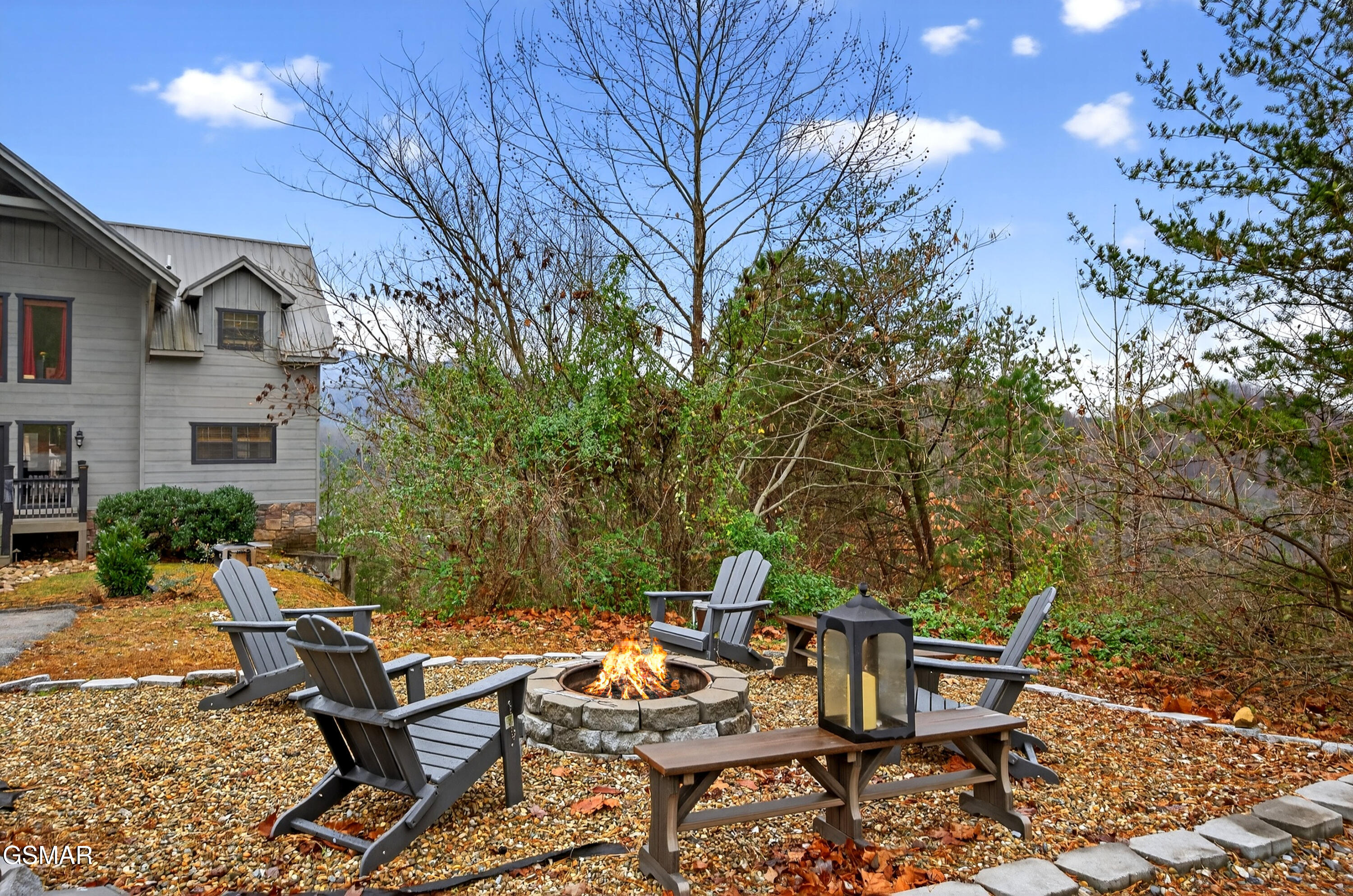 1118 Eagle Pointe Way Pigeon Forge TN 37863