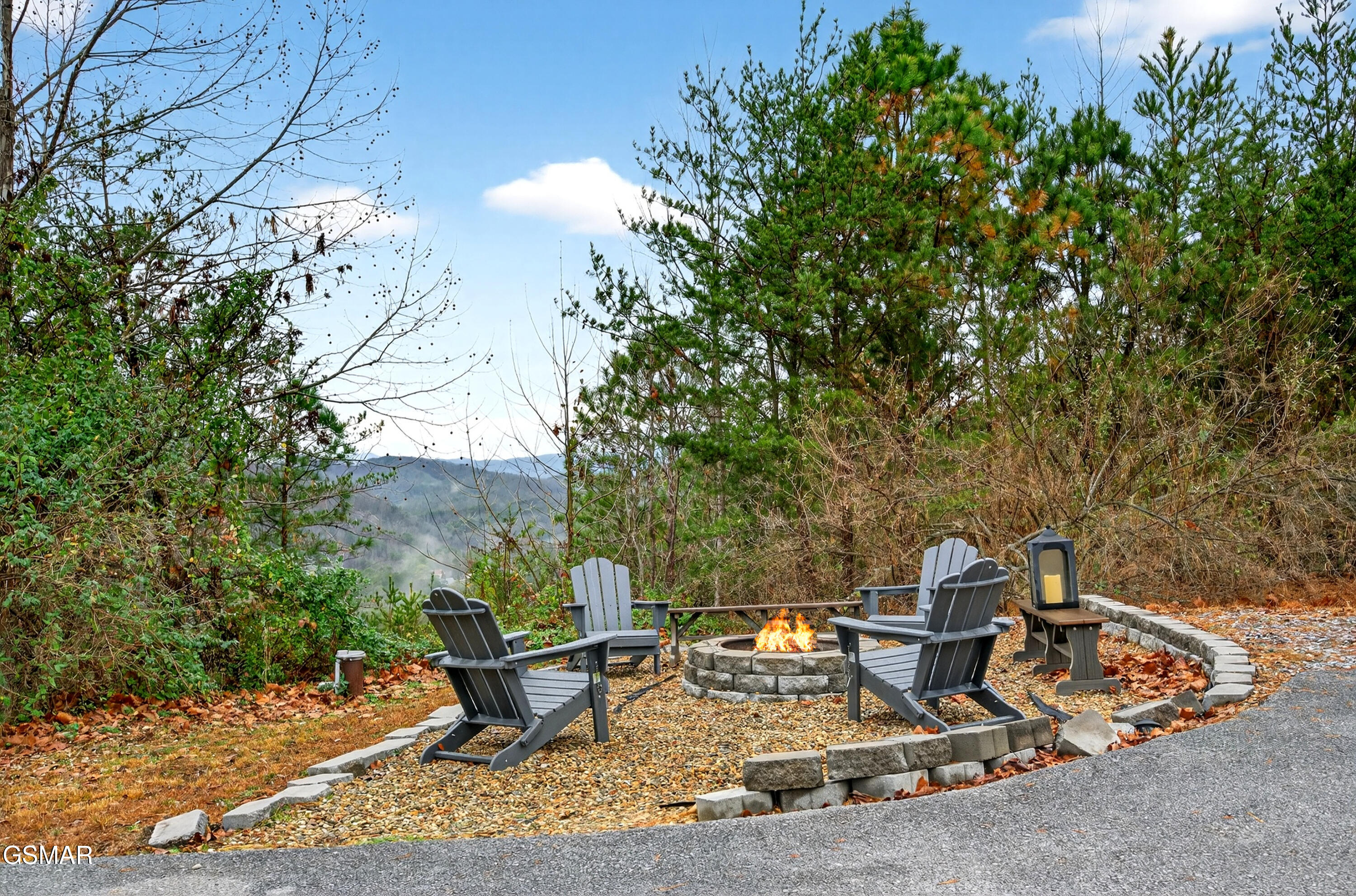1118 Eagle Pointe Way Pigeon Forge TN 37863