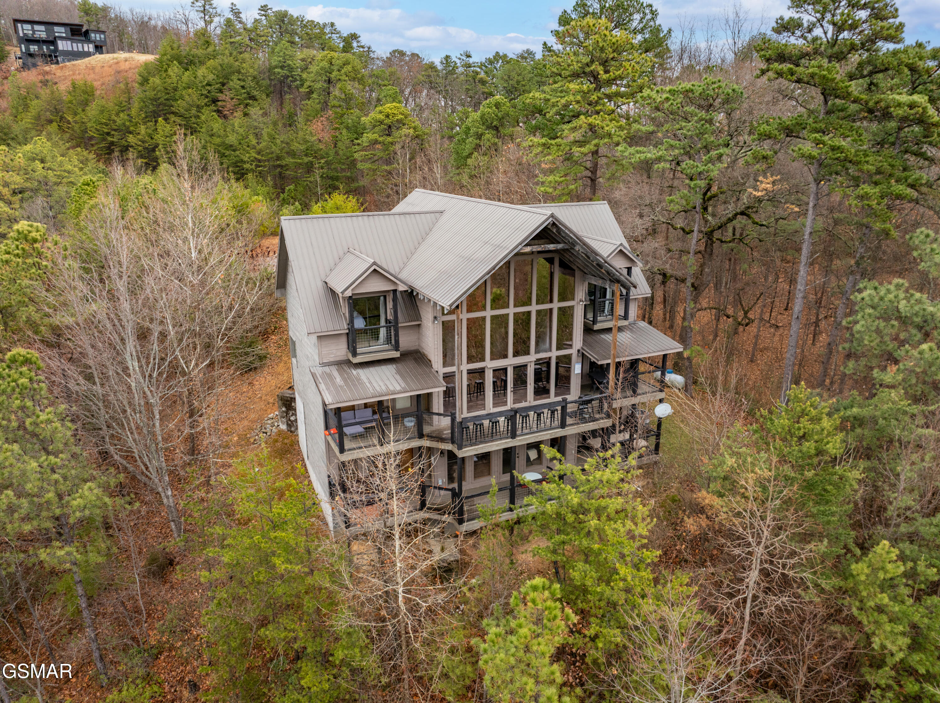 1118 Eagle Pointe Way Pigeon Forge TN 37863