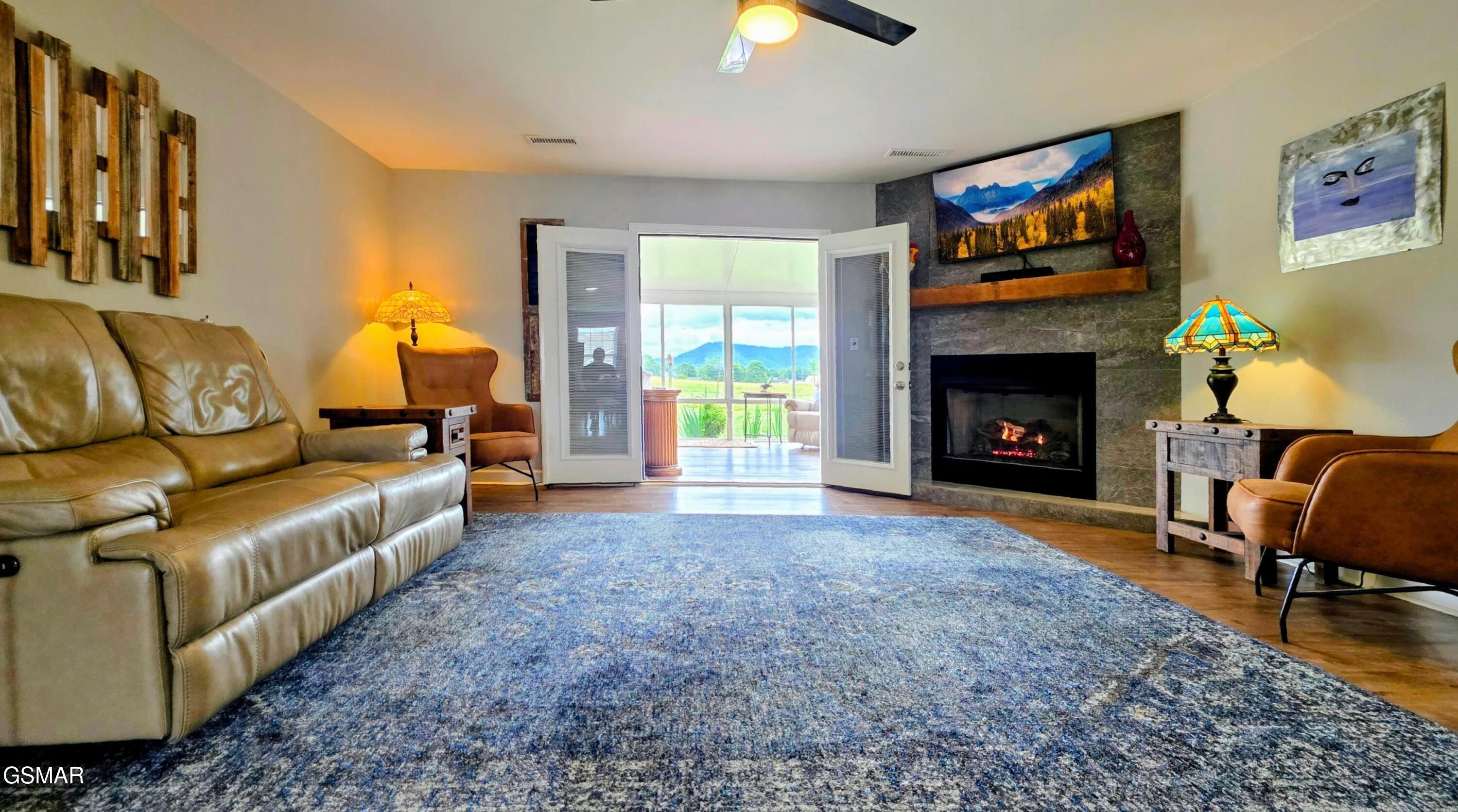 2423 Frost Valley Court Sevierville TN 37876