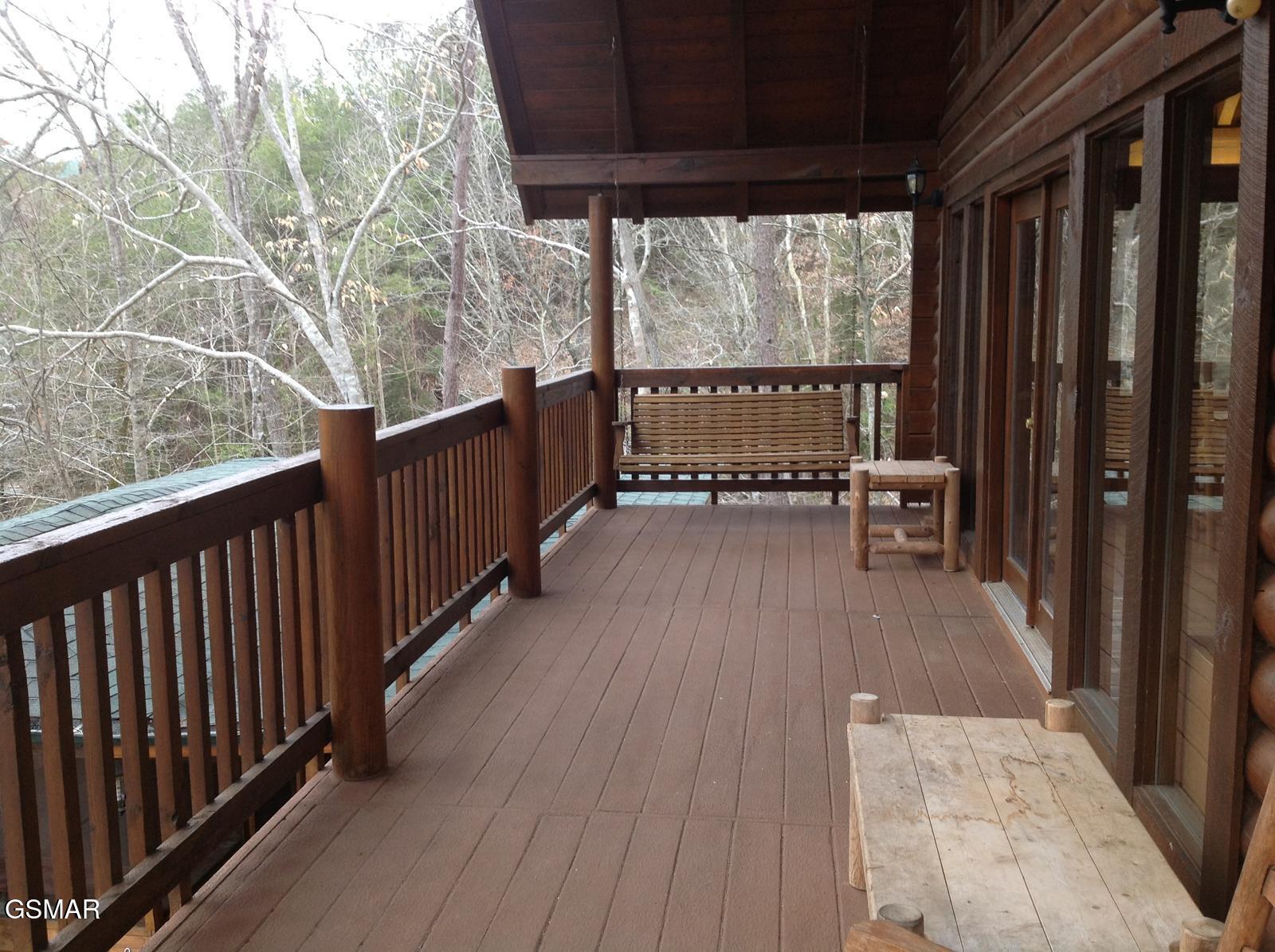 1009 Ravens Ford Way Sevierville TN 37876