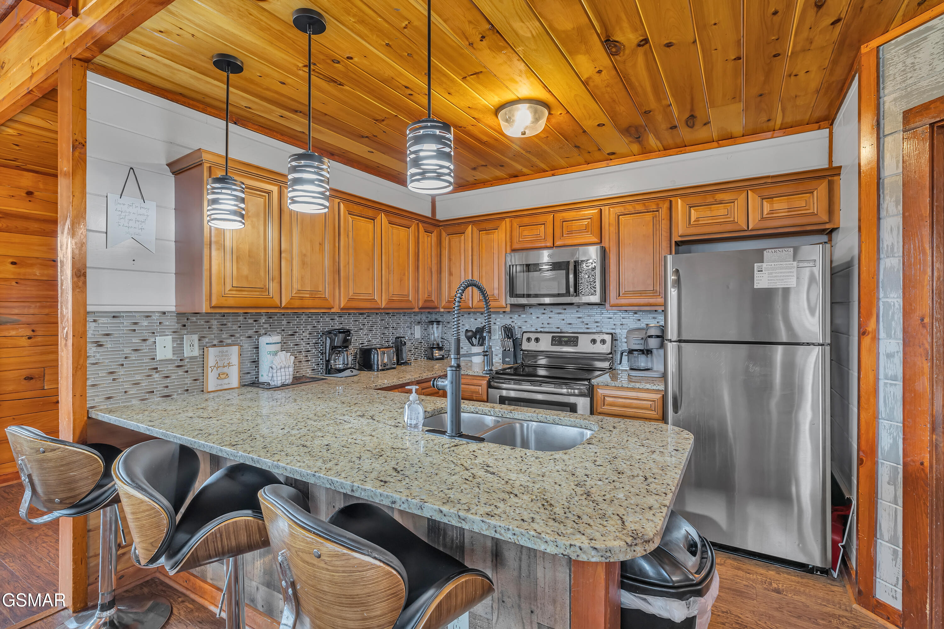 4836 Highland Place Way Pigeon Forge TN 37863