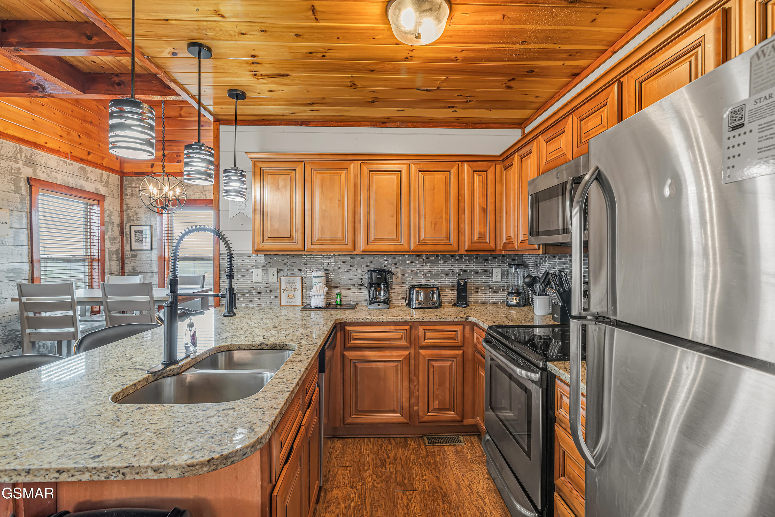 4836 Highland Place Way Pigeon Forge TN 37863