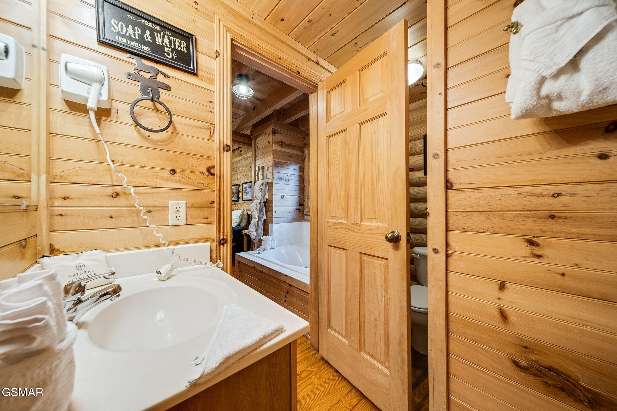 3221 Smoky Ridge Way Sevierville TN 37862