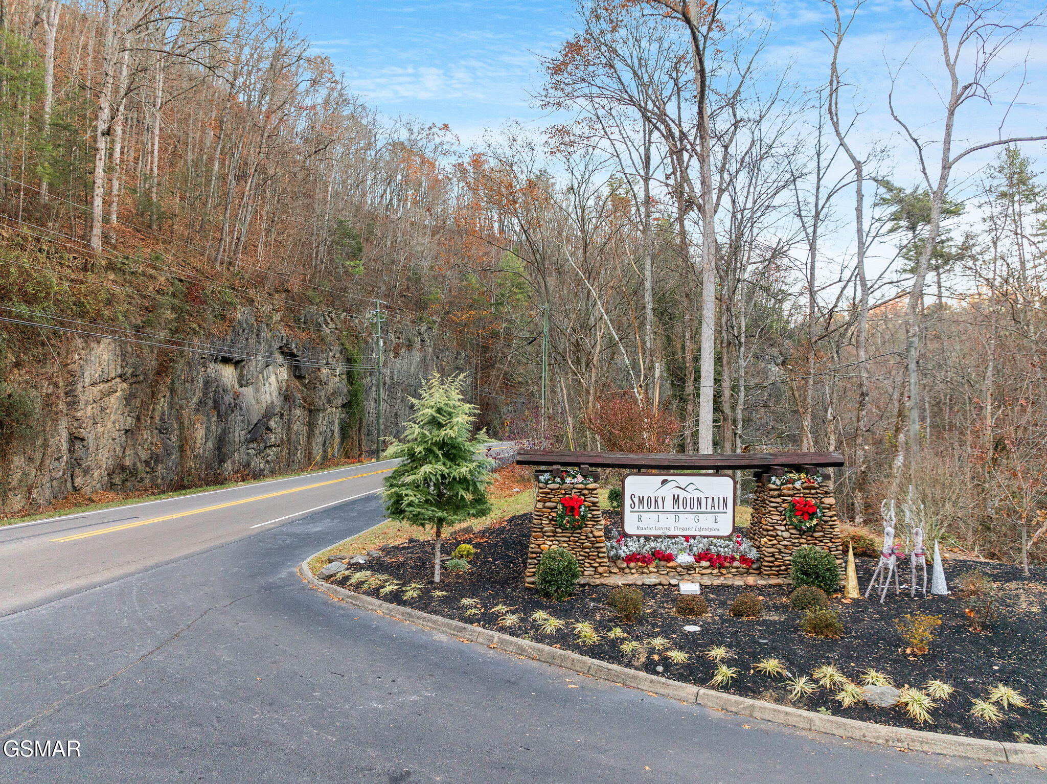 3221 Smoky Ridge Way Sevierville TN 37862