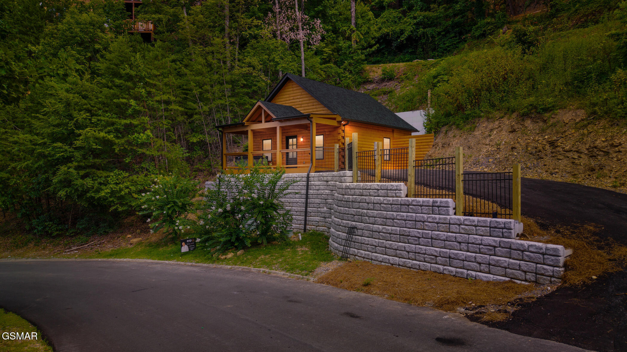 1026 Black Bear Cub Way Sevierville TN 37862