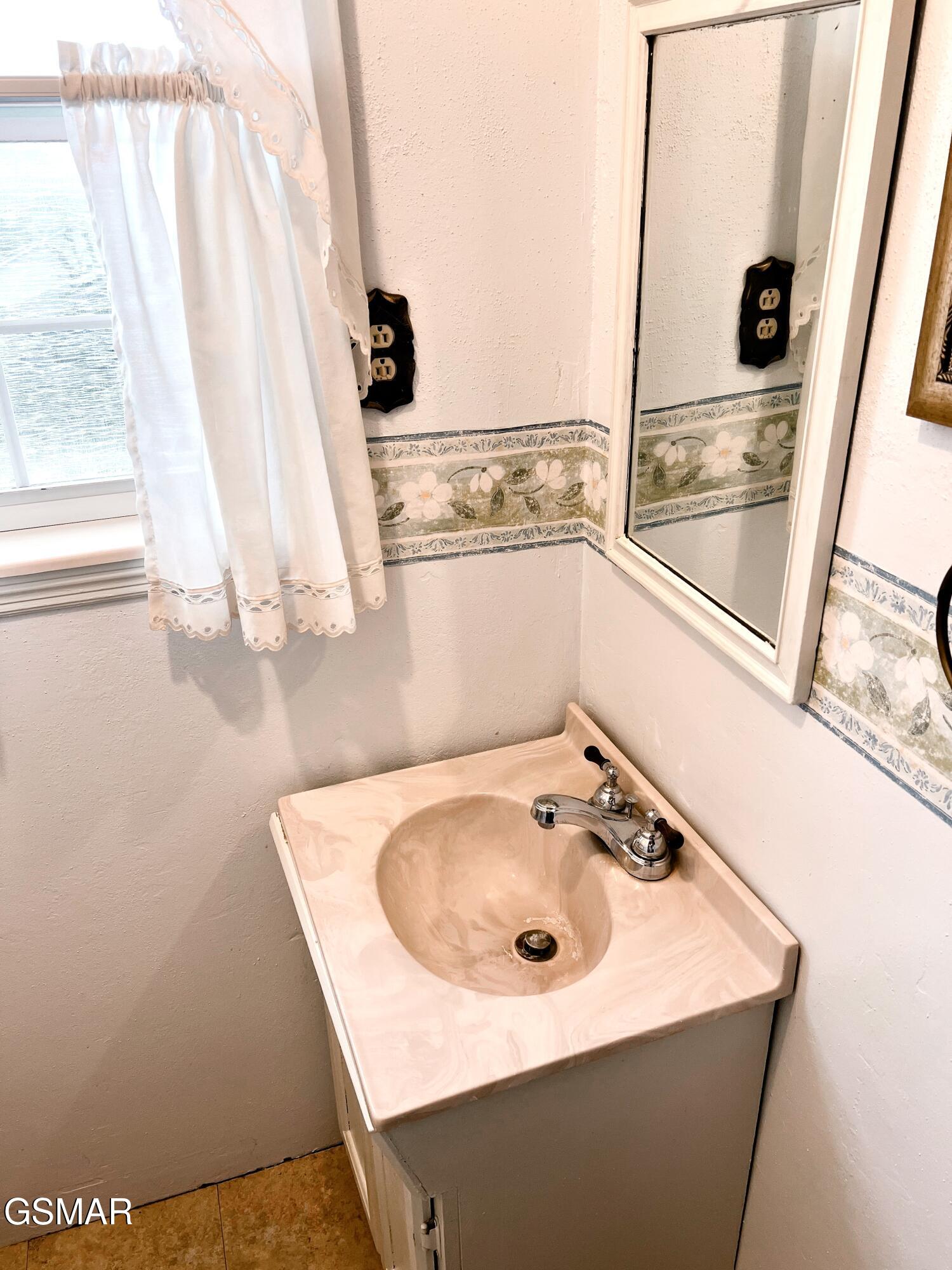 604 Brown Avenue Morristown TN 37813