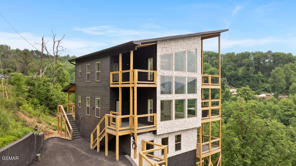 3225 Emerald Springs Loop Sevierville TN 37862
