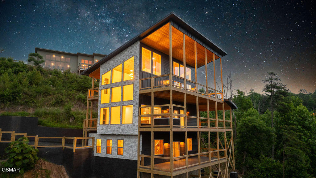 3225 Emerald Springs Loop Sevierville TN 37862