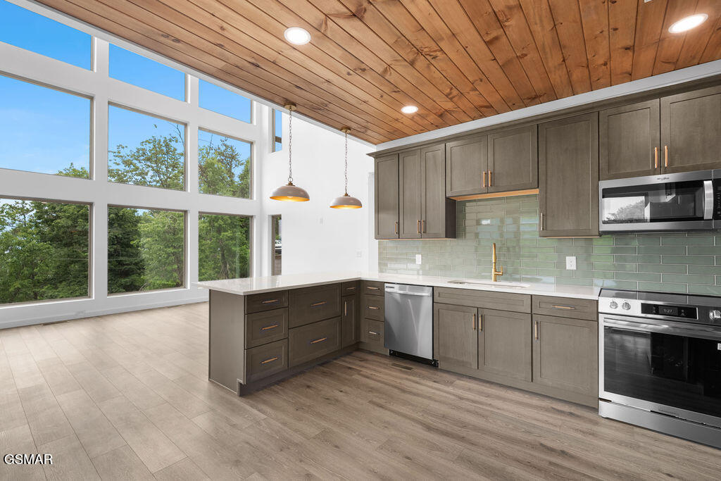 3225 Emerald Springs Loop Sevierville TN 37862