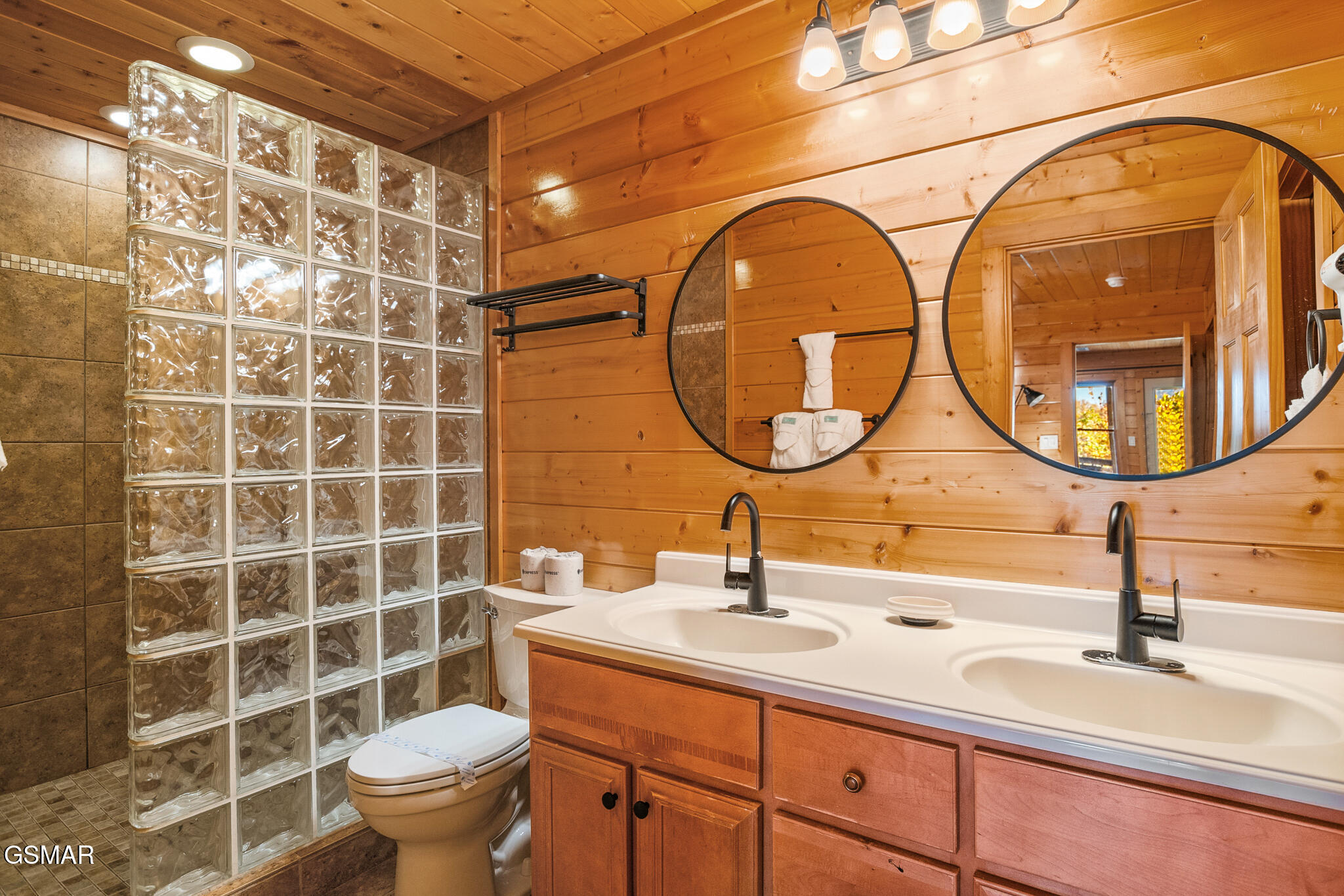 4104 Harvest Moon Road Sevierville TN 37862
