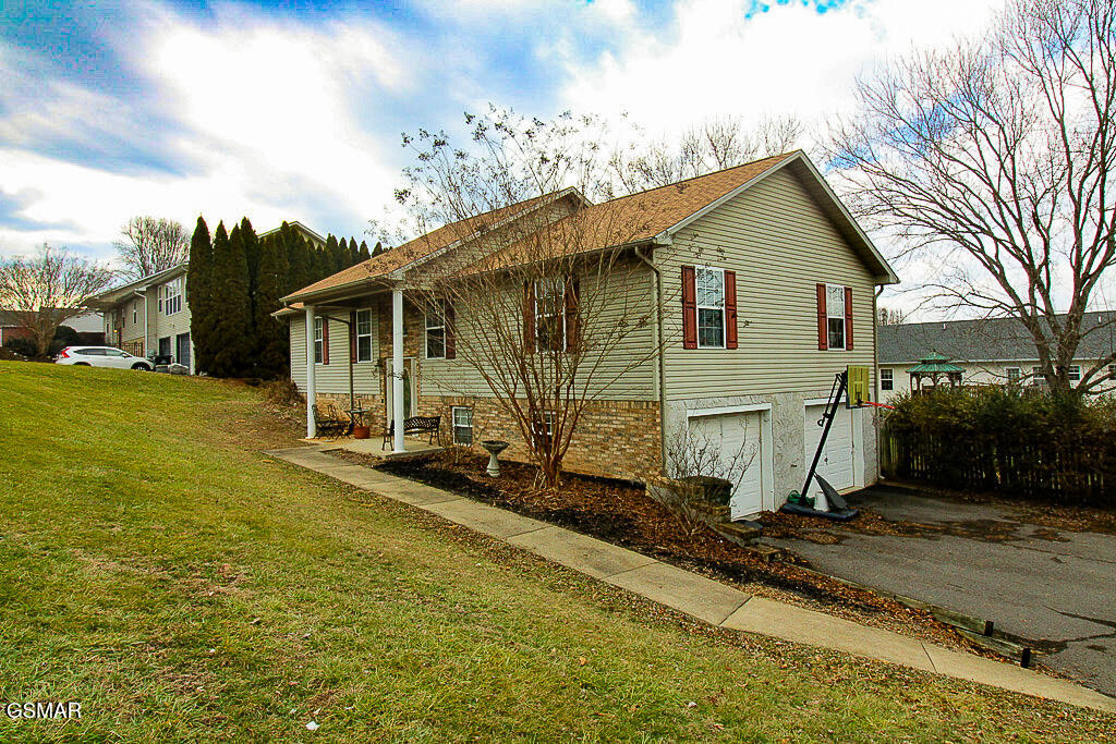 1645 Jasmine Trail Sevierville TN 37862