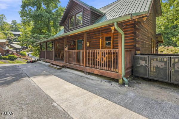 620 Chickasaw Gap Way Pigeon Forge TN 37863