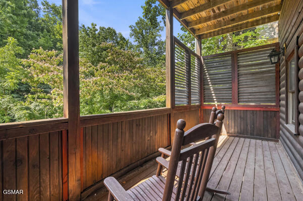 620 Chickasaw Gap Way Pigeon Forge TN 37863