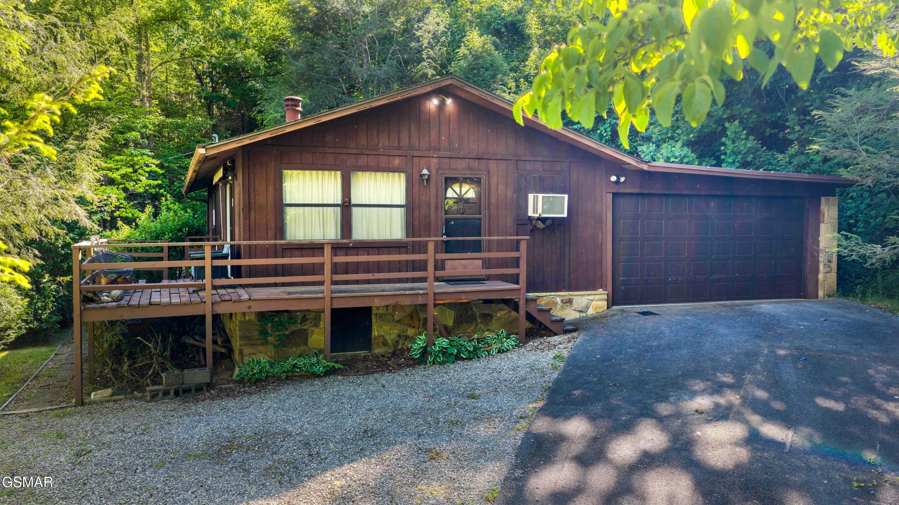 Gatlinburg TN, 421 Gatlin Drive
